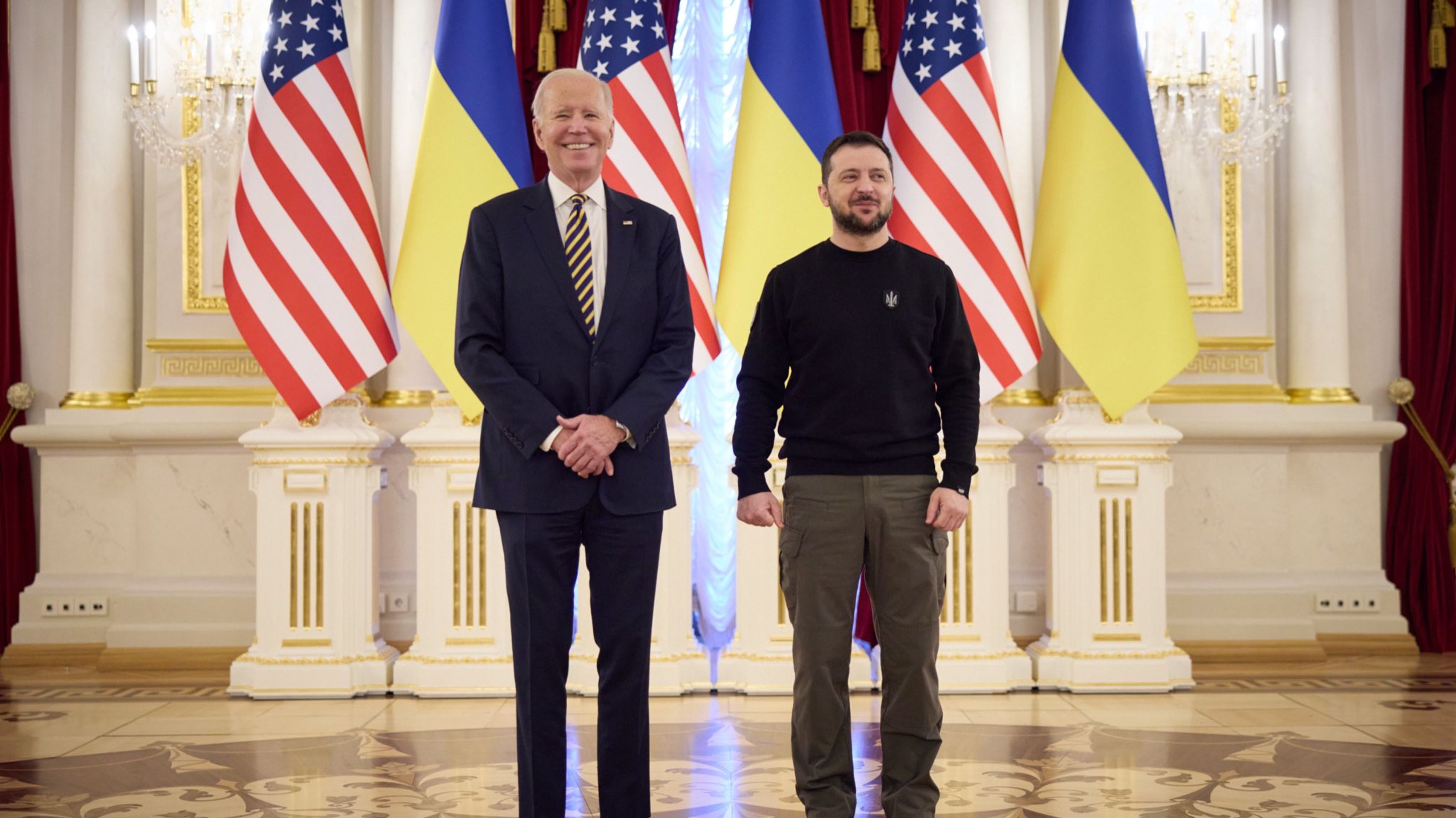 Joe Biden Volodymyr Zelenskyj - Prezident Joe Biden navštívil Ukrajinu (15/19)