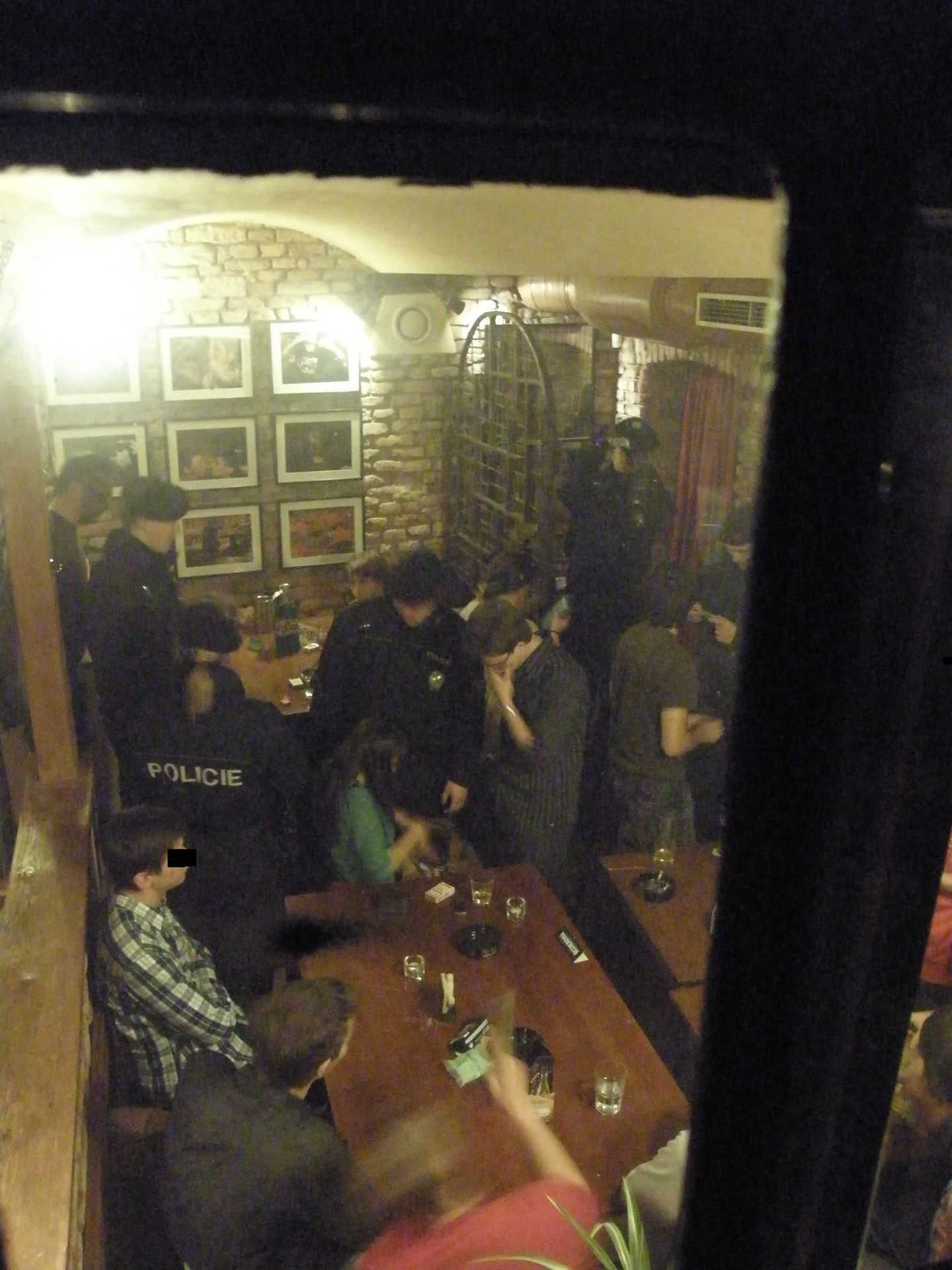 Policjení zátah na mladistvé opilce - 4 - GALERIE: Zátah na mladistvé opilce (4/9)