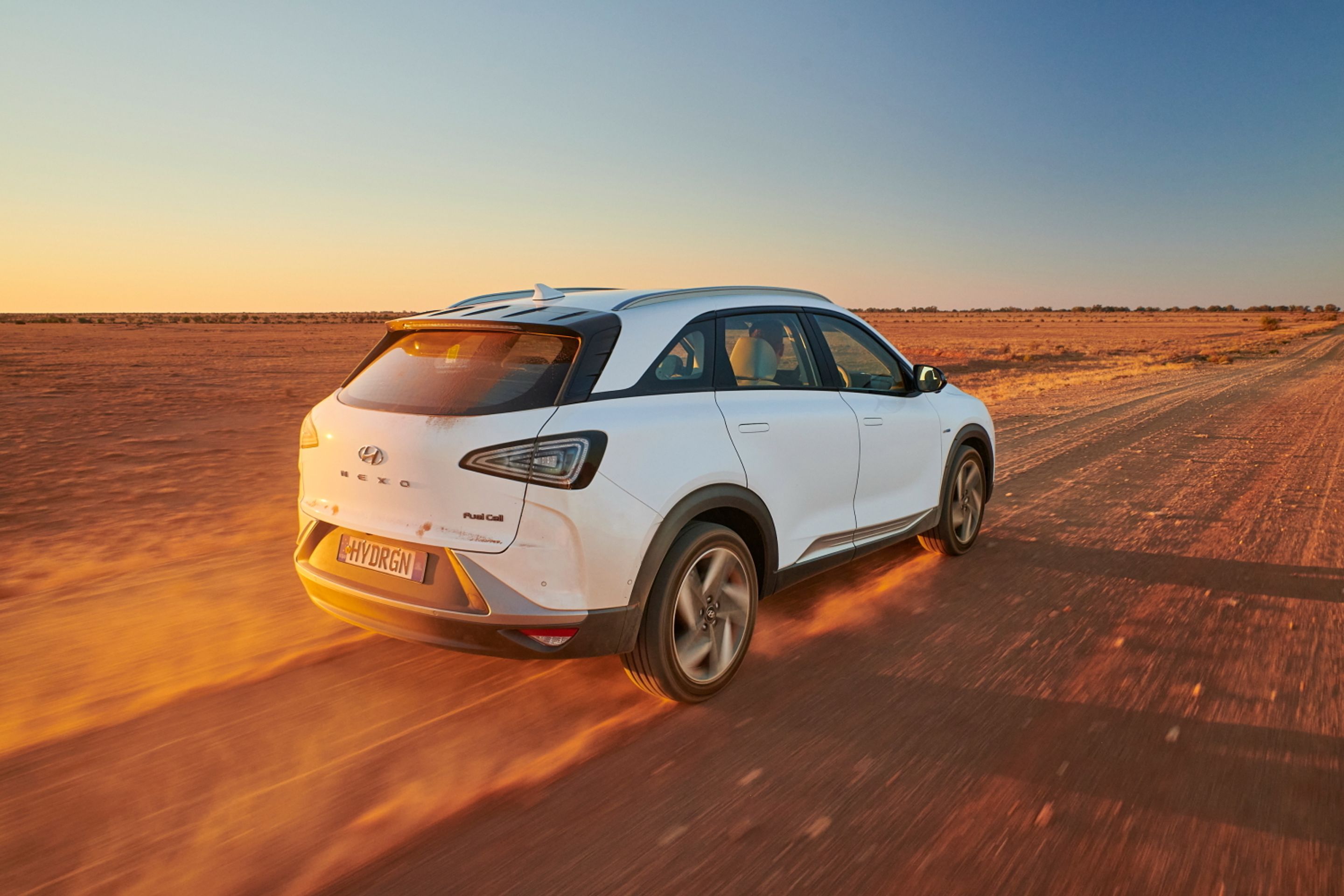 Hyundai Nexo - 4 - Fotogalerie: Vodíkové Nexo překonalo rekord v dojezdu na jednu nádrž (11/18)