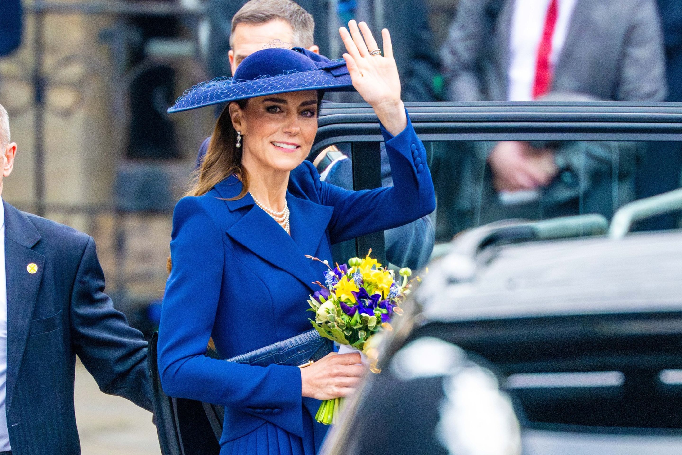 Na Kate a Williama čekali protestující před Westminsterským opatstvím - Na Kate a Williama čekali protestující před Westminsterským opatstvím (4/5)