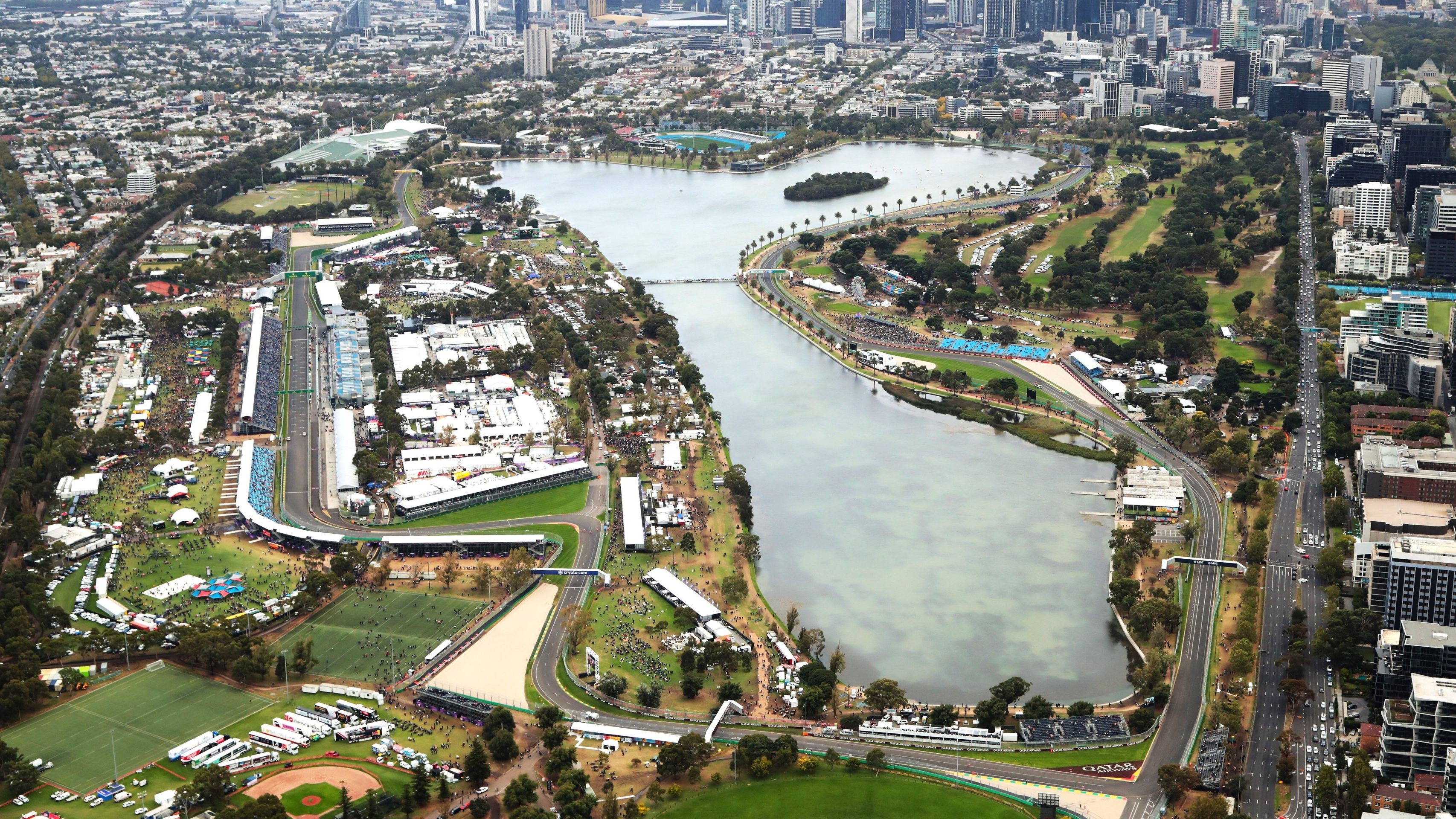Letecký pohled na Albert Park v Melbourne - Okruh Formule 1 Albert Park v Melbourne (4/4)