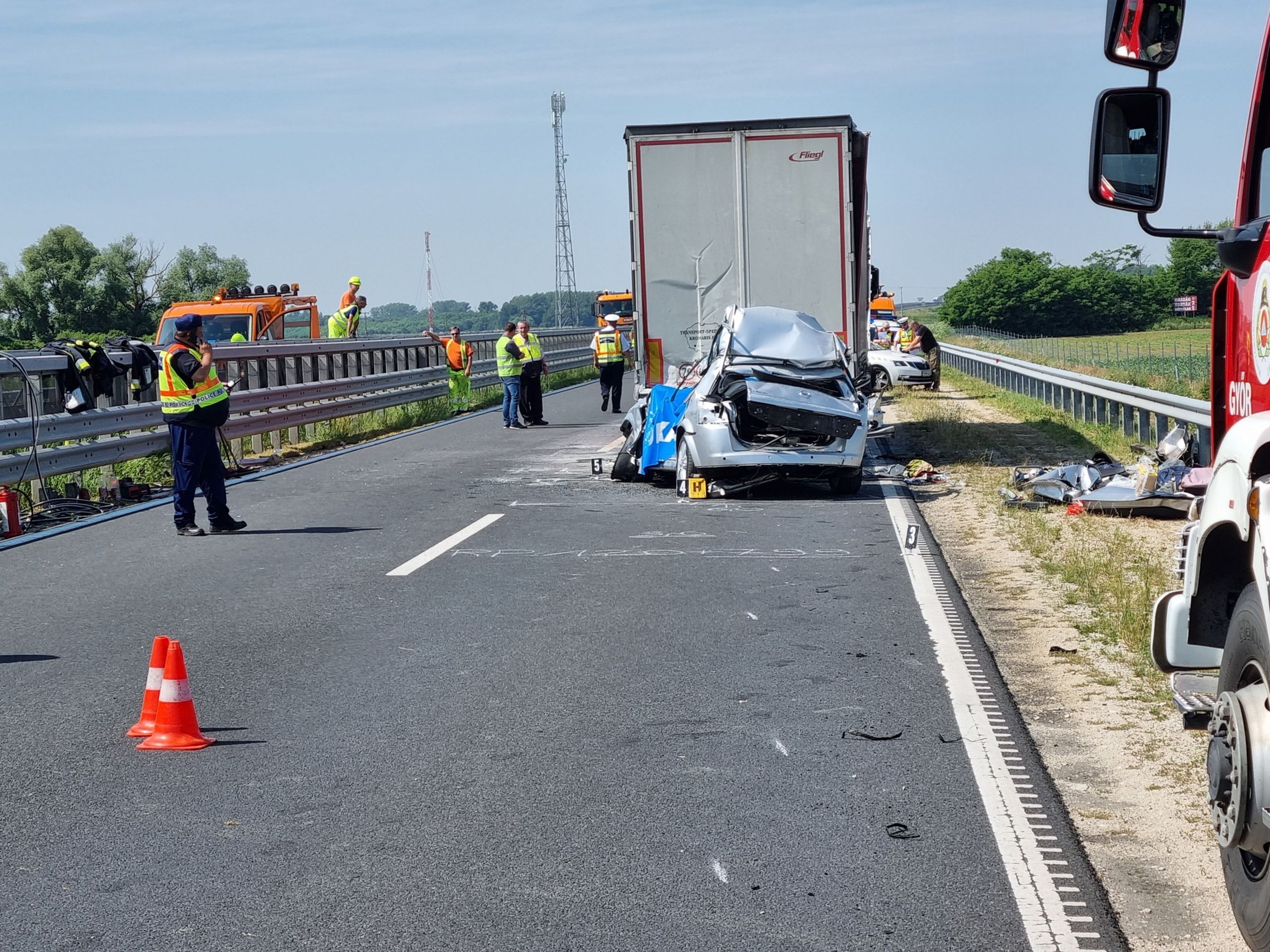 Polská rodina zemřela na cestě na dovolenou - Tragická nehoda polské rodiny (3/5)