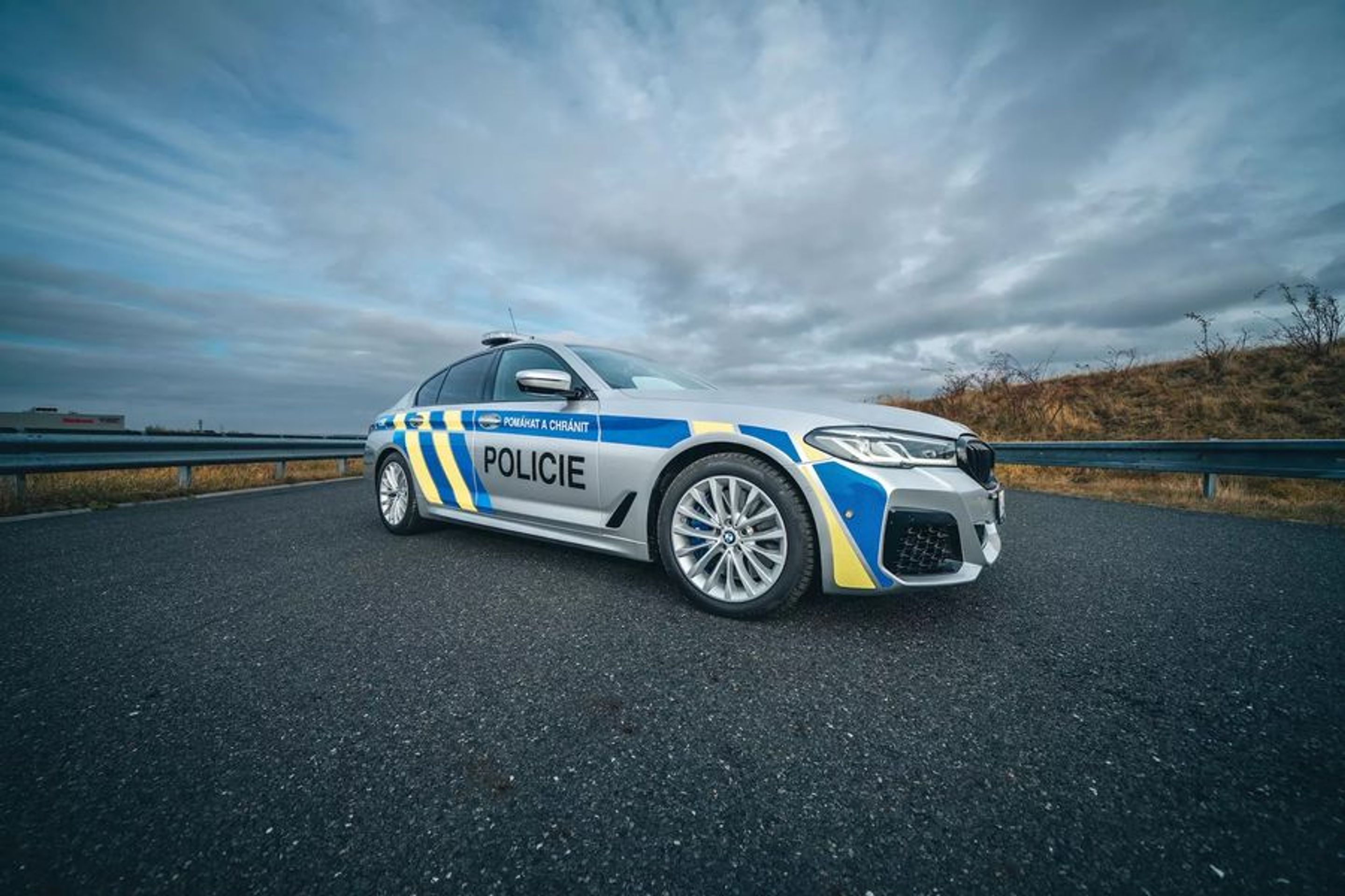 Policejní BMW 540i xDrive - Policejní BMW 540i xDrive (7/7)
