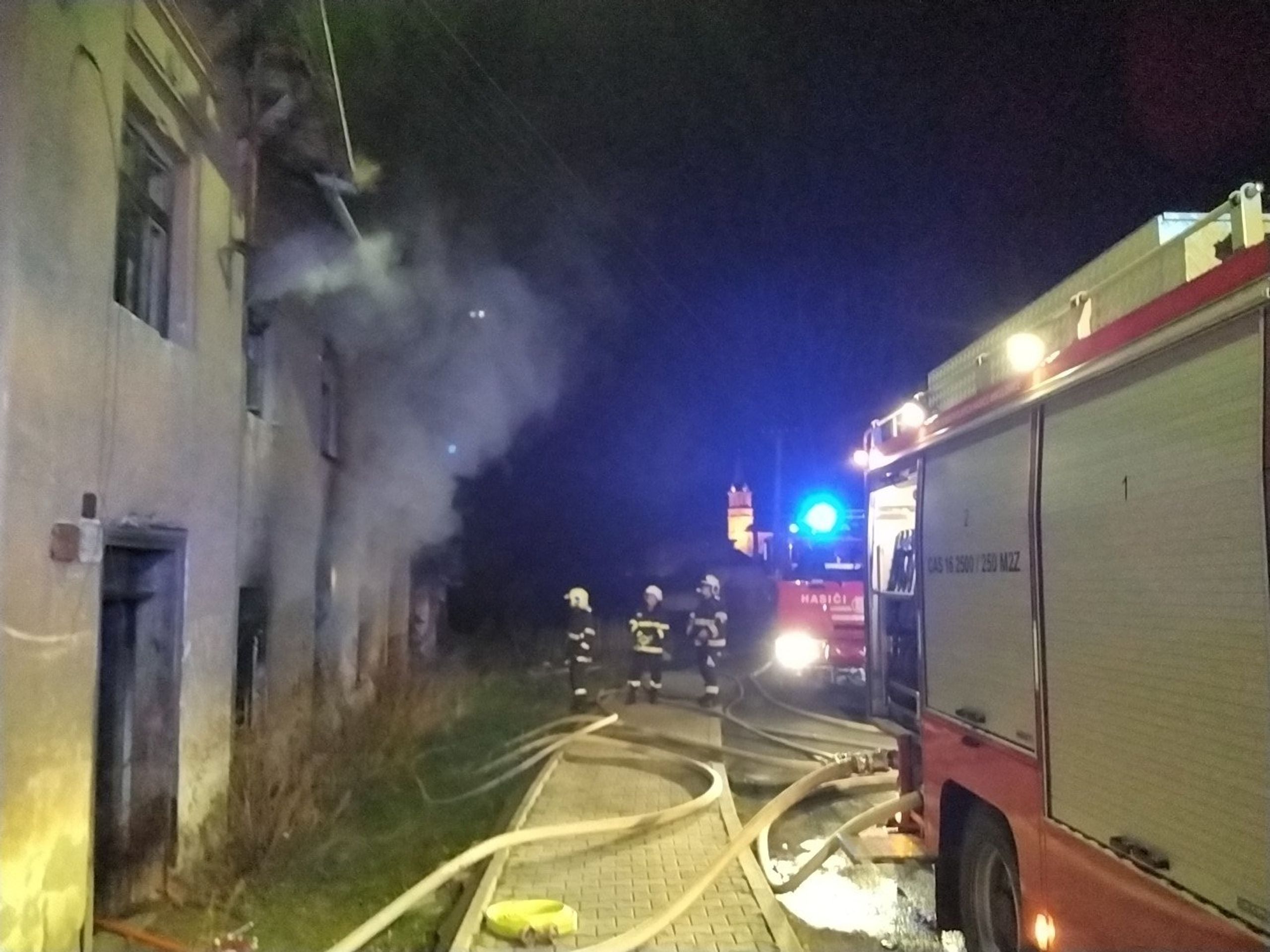 Požár v Mikulovicích - Požár na Olomoucku (3/7)