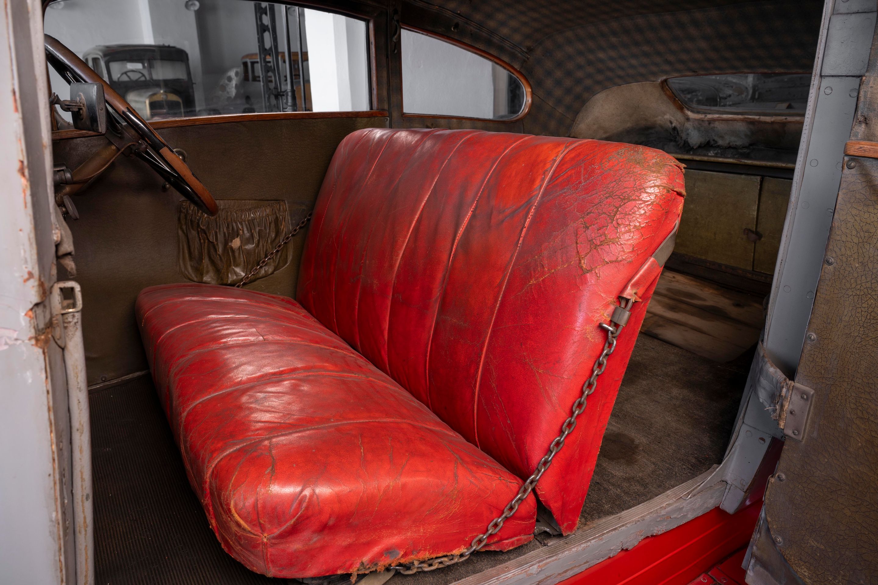 Unikátní historické vozy v nové expozici Škoda Muzea - Škoda Muzeum ukáže unikátní historické vozy před renovací (43/48)