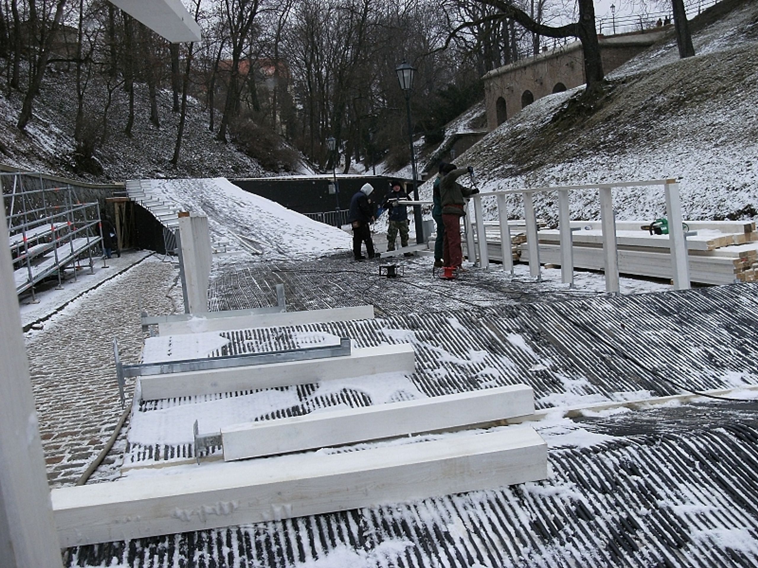 Red Bull Crashed Ice, přípravy koryta - GALERIE: Red Bull Crashed Ice, přípravy koryta (6/7)