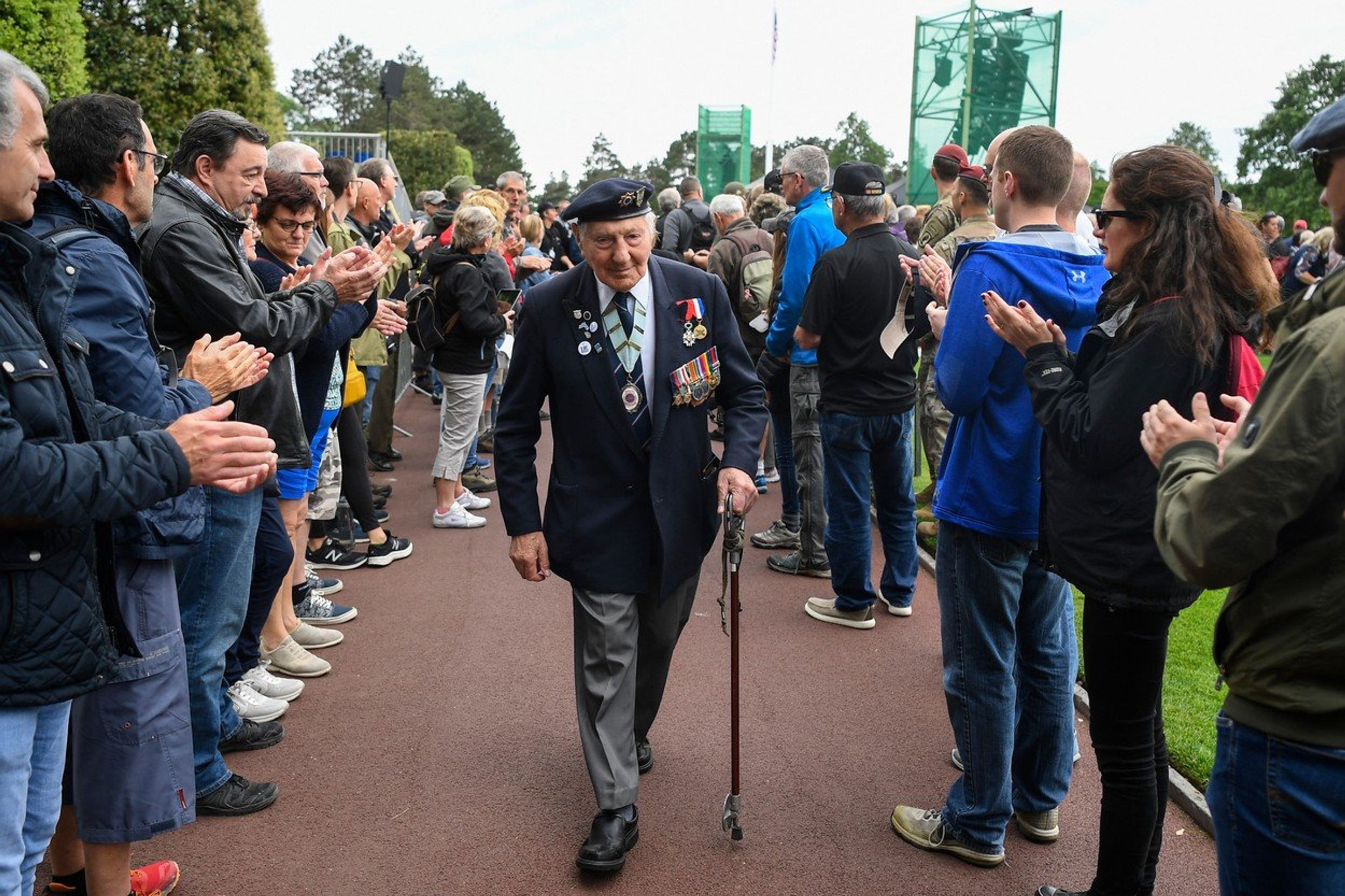 Potlesk veteránům - GALERIE: Výročí vylodění spojenců v Normandii (2/5)