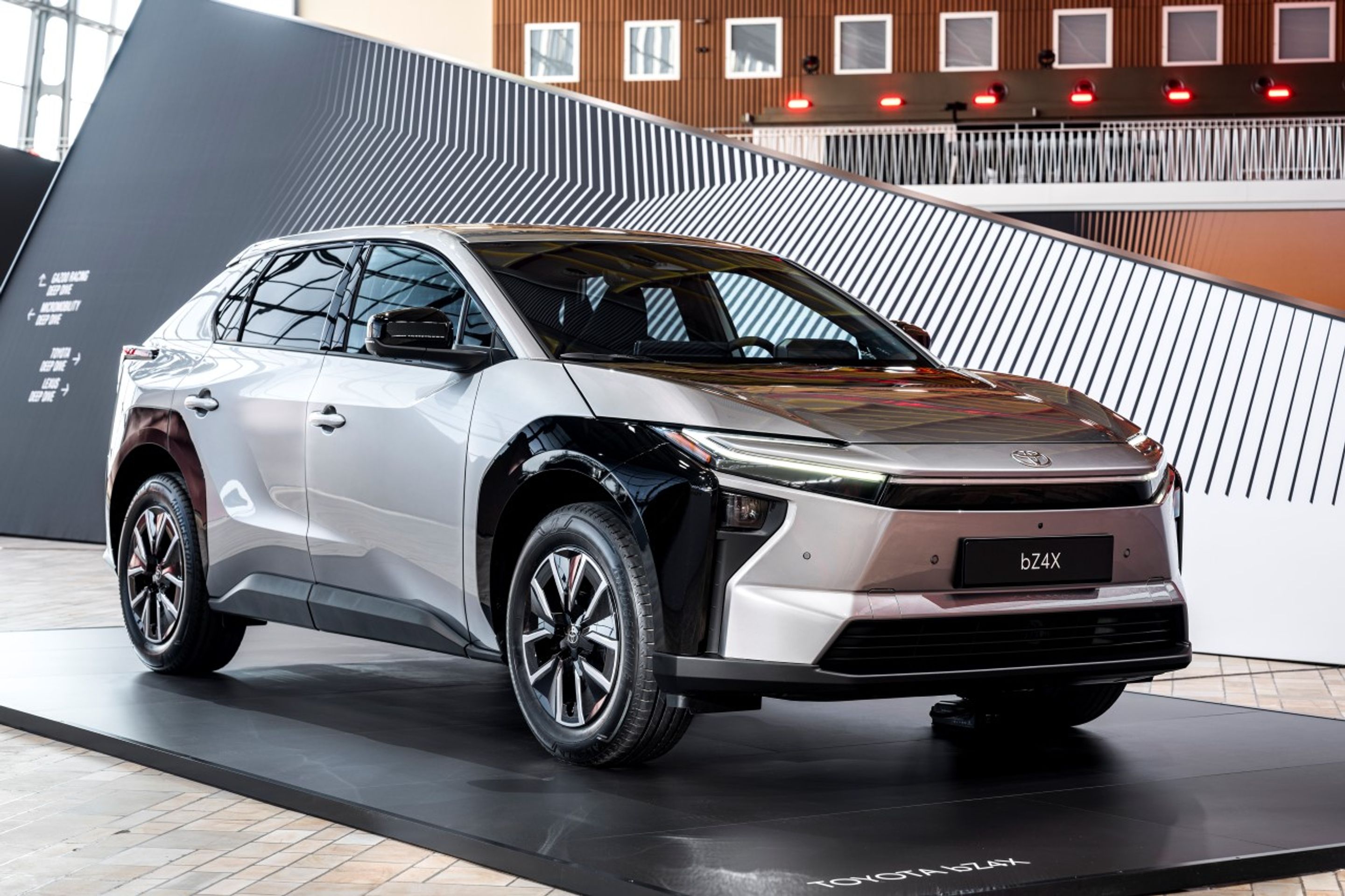 Modernizovaný elektromobil Toyota bZ4X - Modernizovaný elektromobil Toyota bZ4X (5/5)