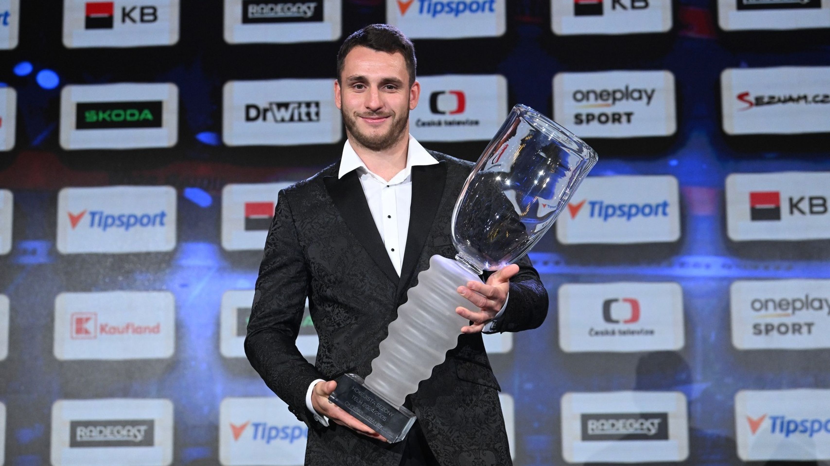 Hokejista sezóny Ondřej Beránek (cropped) - Hokejista sezóny v Tipsport extralize 2025 (9/11)