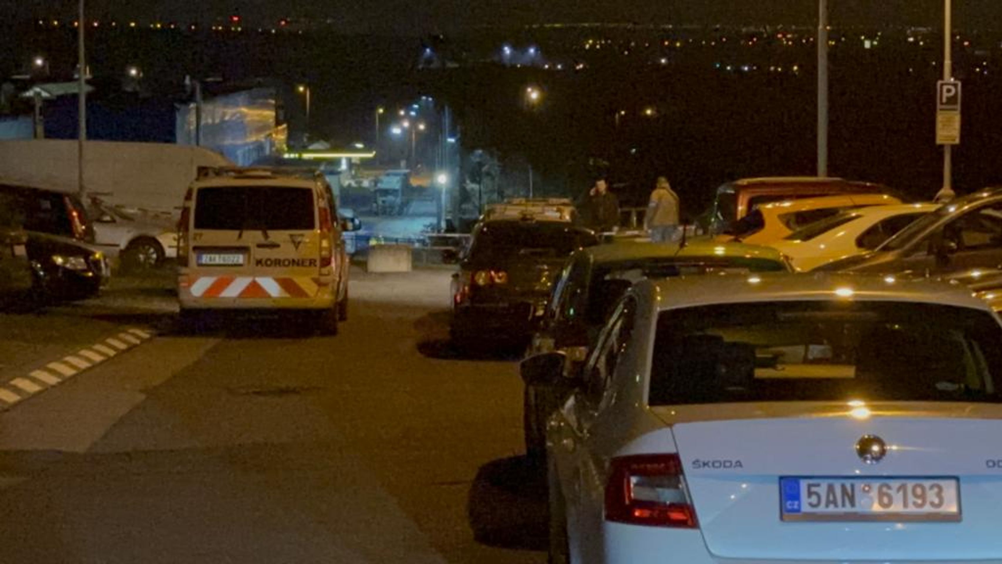 Policie zasahuje v Praze 9 - Zásah policie v Praze 9 (3/5)