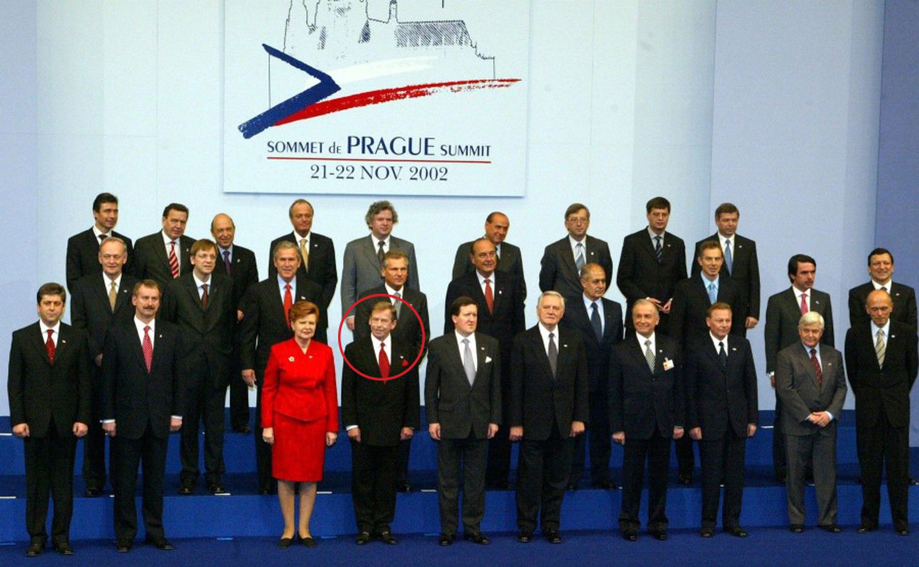 Summit NATO v Praze - 2002 - GALERIE: Čeští prezidenti na summitech NATO (3/8)