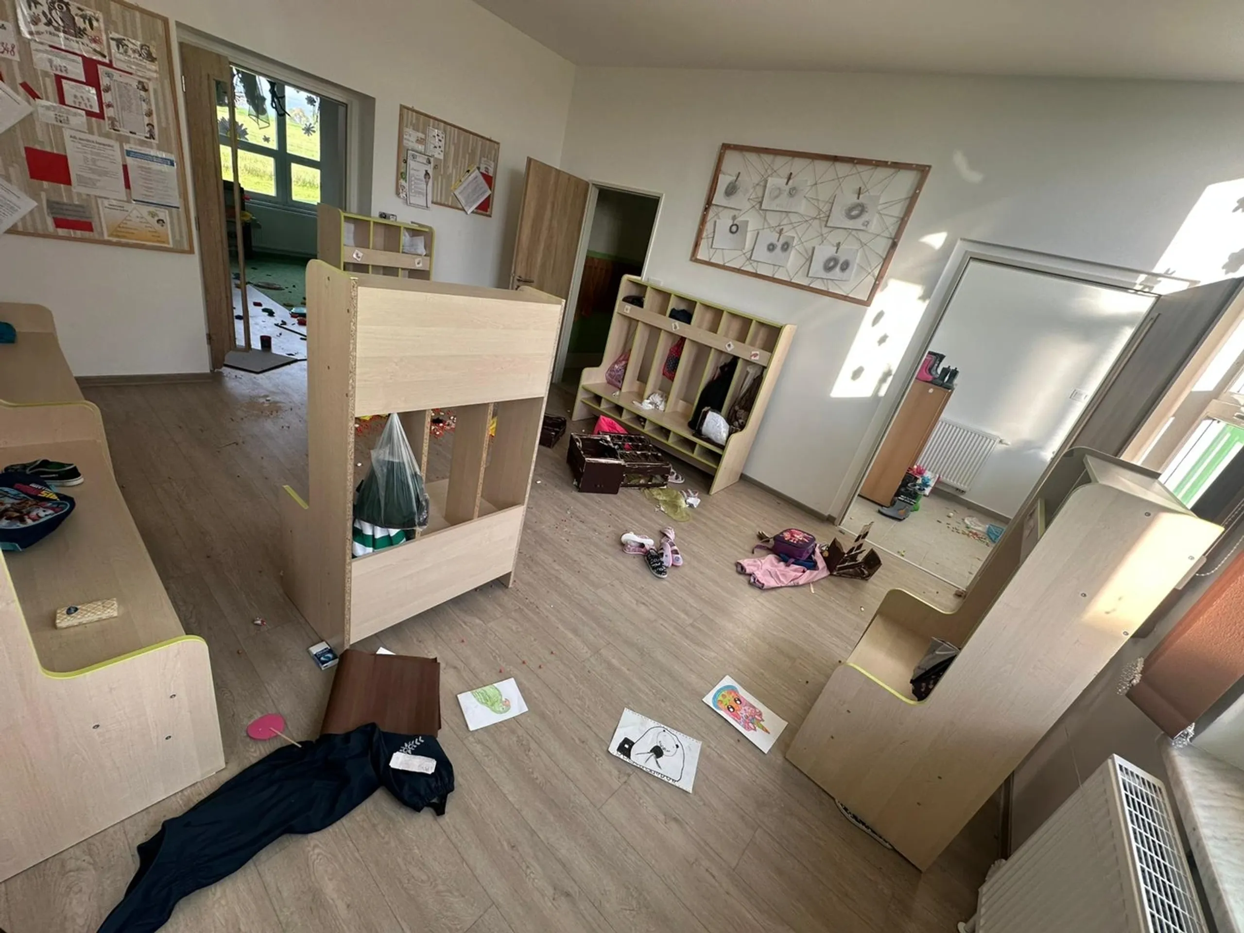 Vloupání do mateřské školky v Černošíně - Vloupání do mateřské školky v Černošíně (8/11)