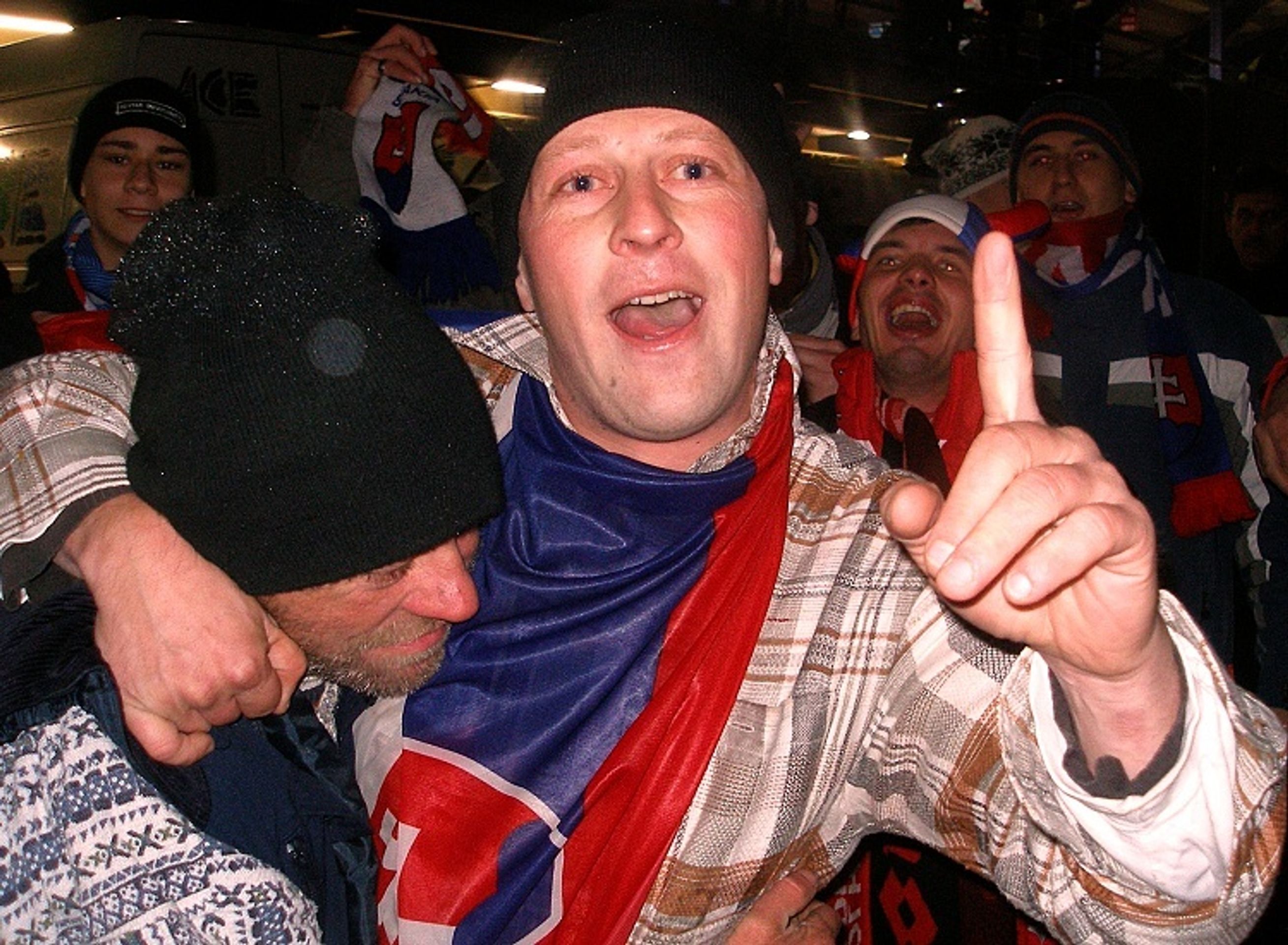 Slovenští fanoušci. - Fanoušci rivalitu necítí, přijeli se pobavit (2/3)