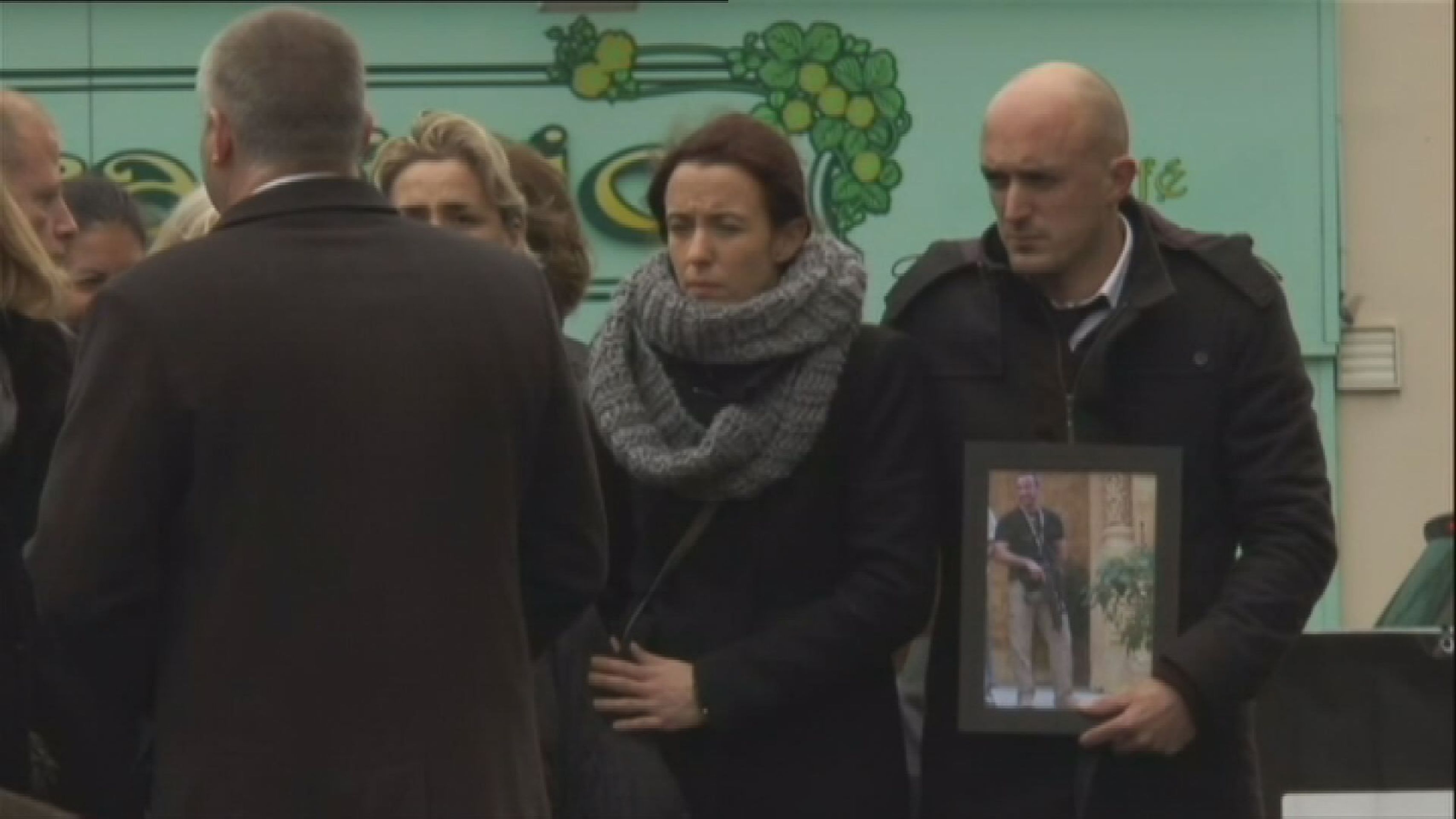Francie pohřbila oběti z redakce Charlie Hebdo - 4 - GALERIE: Francie pohřbila oběti z redakce Charlie Hebdo (4/11)