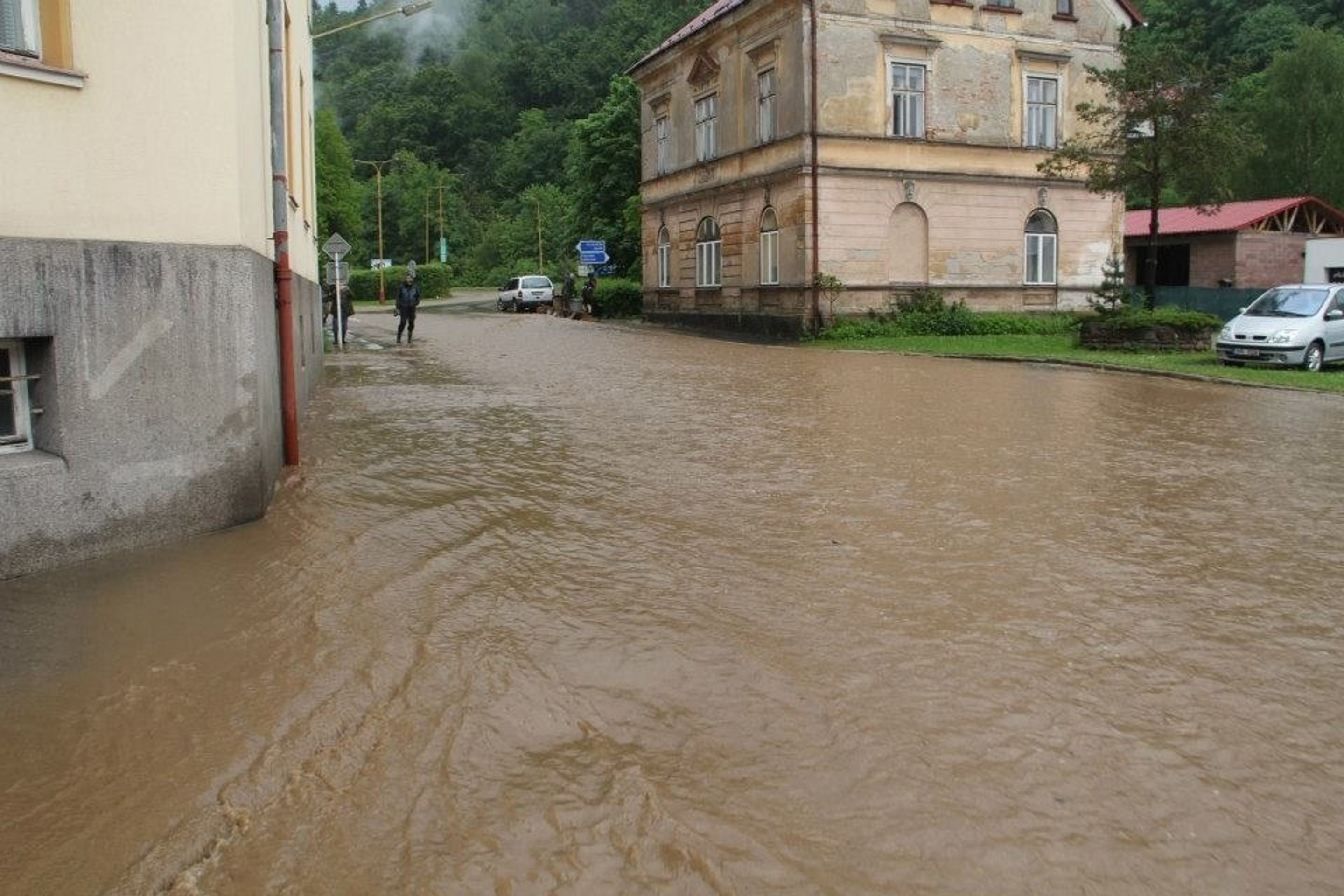 GALERIE: Povoďně očima čtenářů TN.cz! Děsivé fotografie 3 - 22 - GALERIE: Povoďně očima čtenářů TN.cz! Děsivé fotografie 3 (7/32)