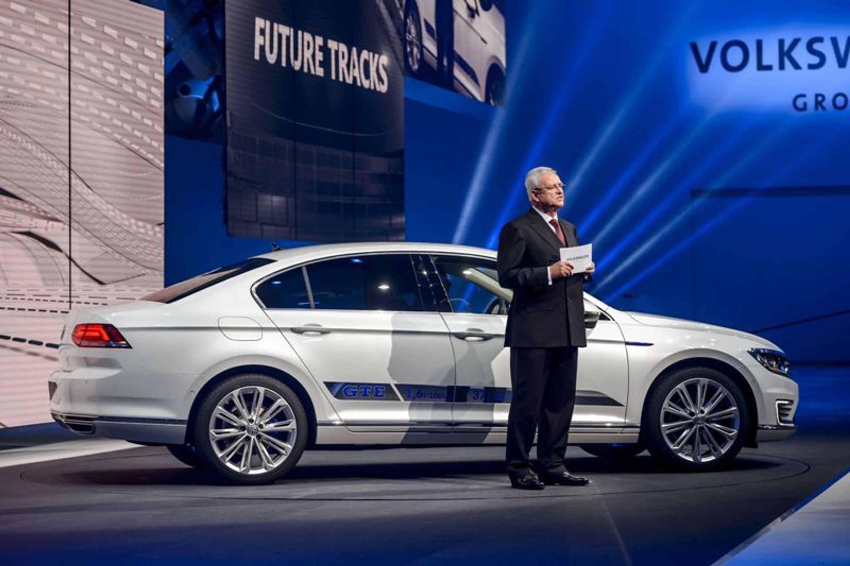 Auto roku Volkswagen Passat - 7 - GALERIE: Auto roku Volkswagen Passat (7/8)