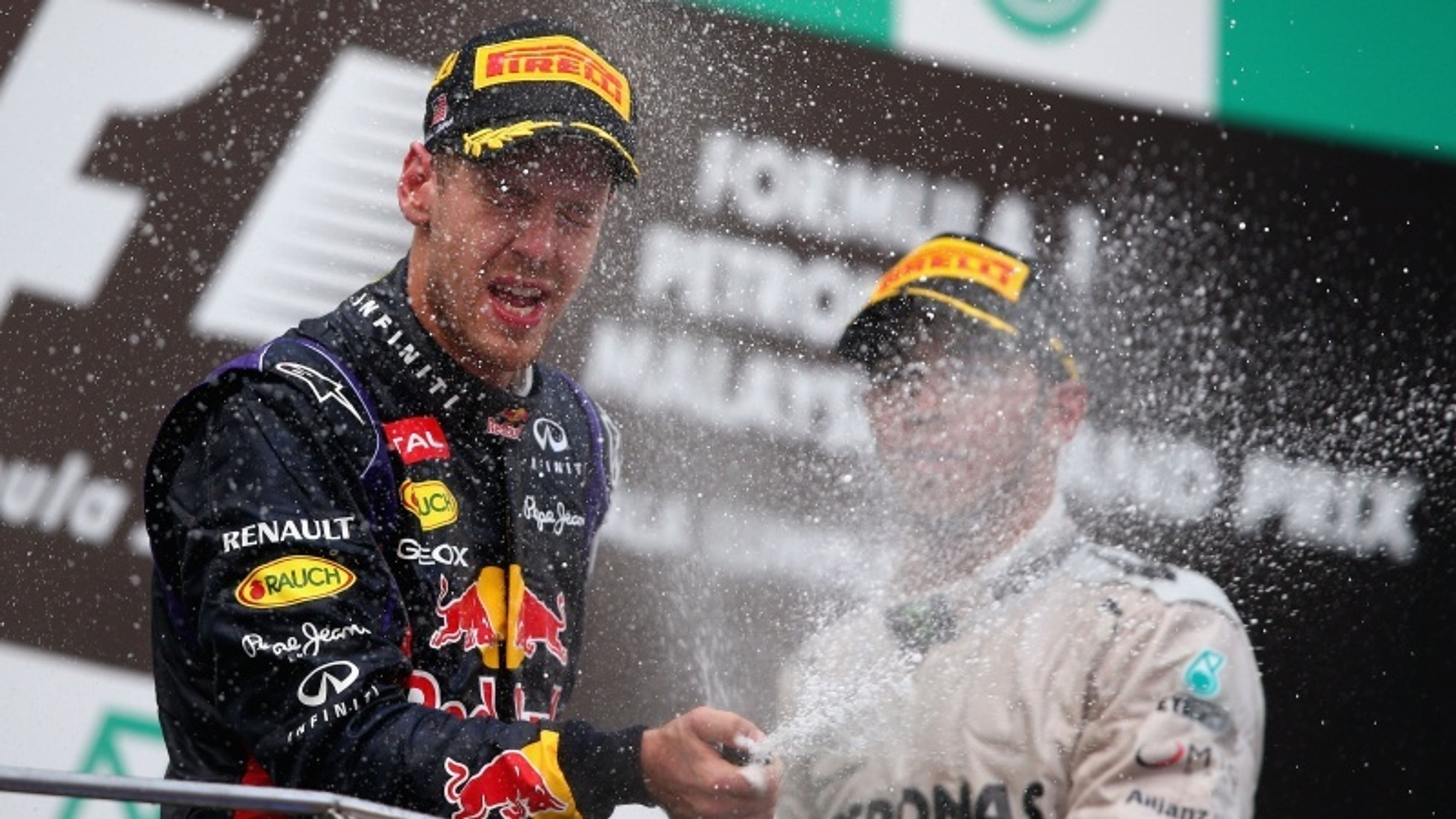 Velká cena Malajsie - 8 - GALERIE: Vettel urval v Malajsii vítězství před Webberem (8/8)