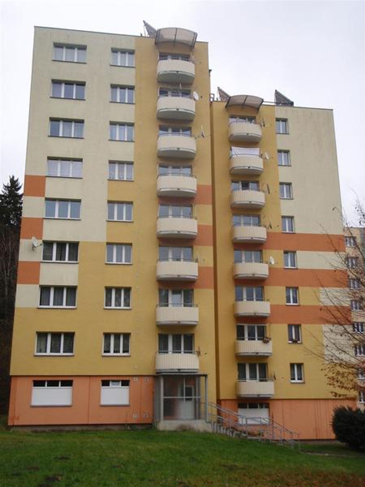 Byt 3+1 v obci Loučovice (Český Krumlov) - GALERIE: Vydražené zabavené nemovitosti 13. 11. - byty a domy (4/9)