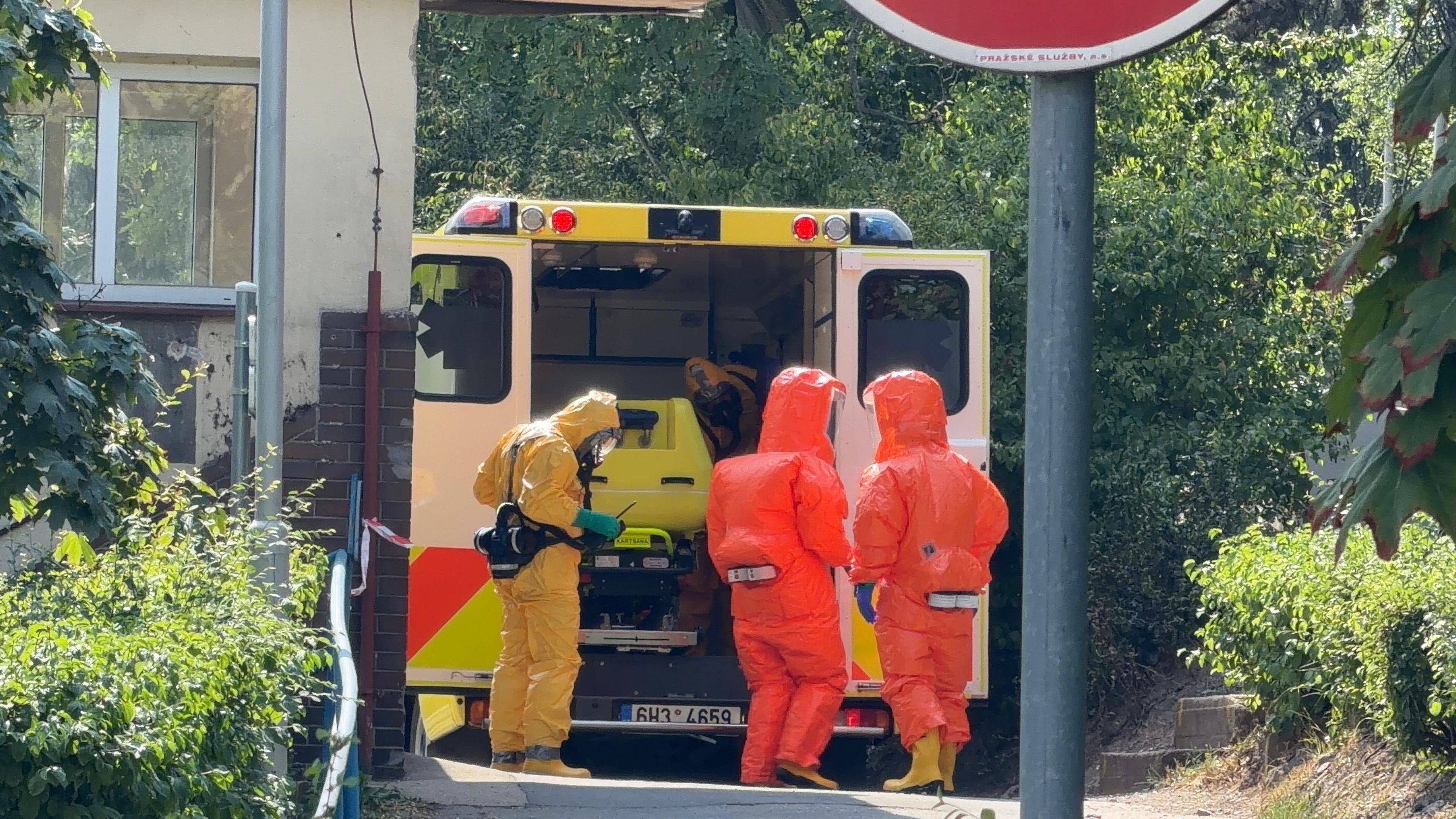 Převoz rizikové pacientky na Bulovku - Převoz pacientky na Bulovku (5/5)