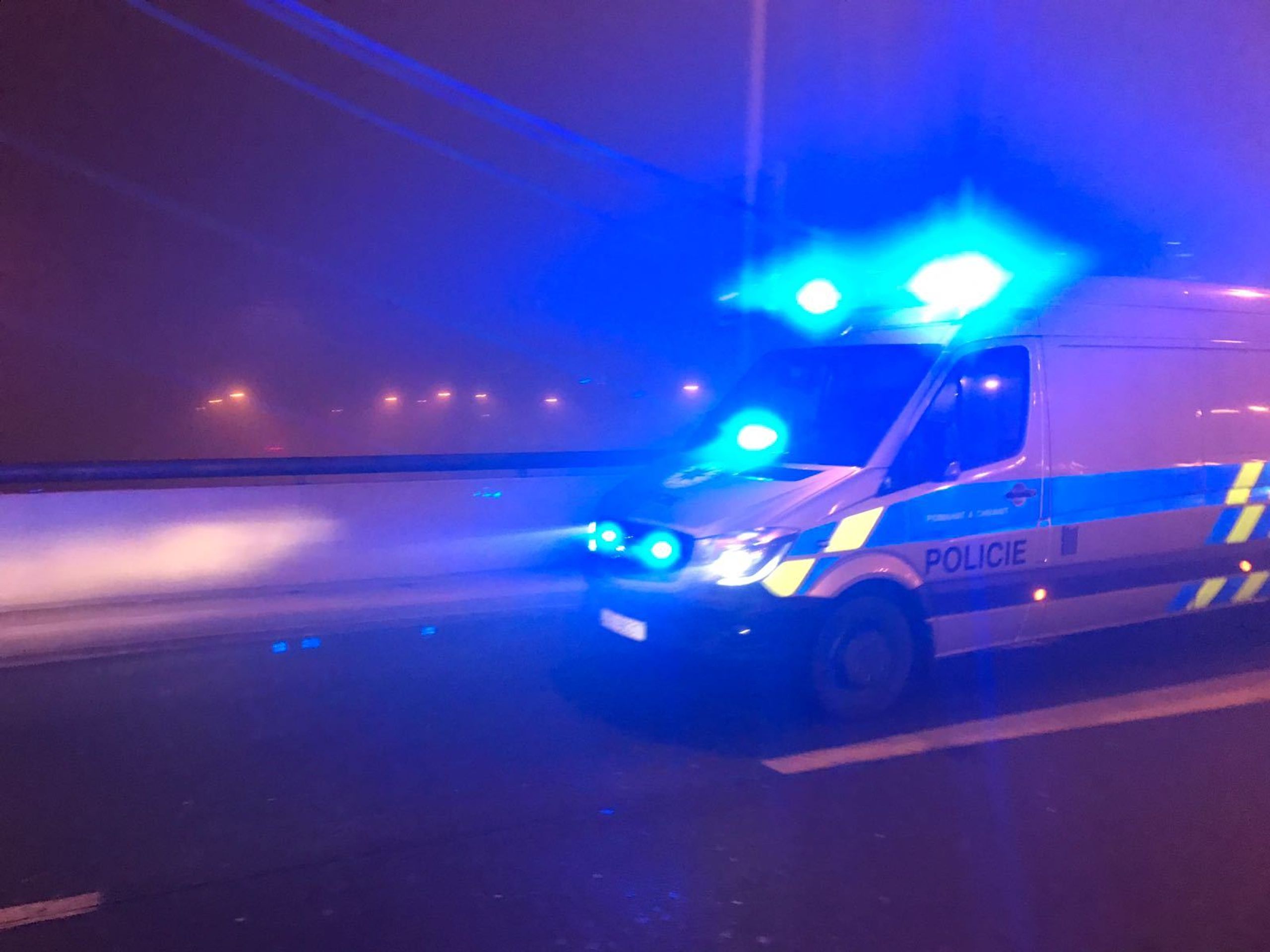 V Praze kvůli hrozbě bombou nouzově přistálo letadlo - 3 - GALERIE: V Praze kvůli hrozbě bombou nouzově přistálo letadlo (4/5)