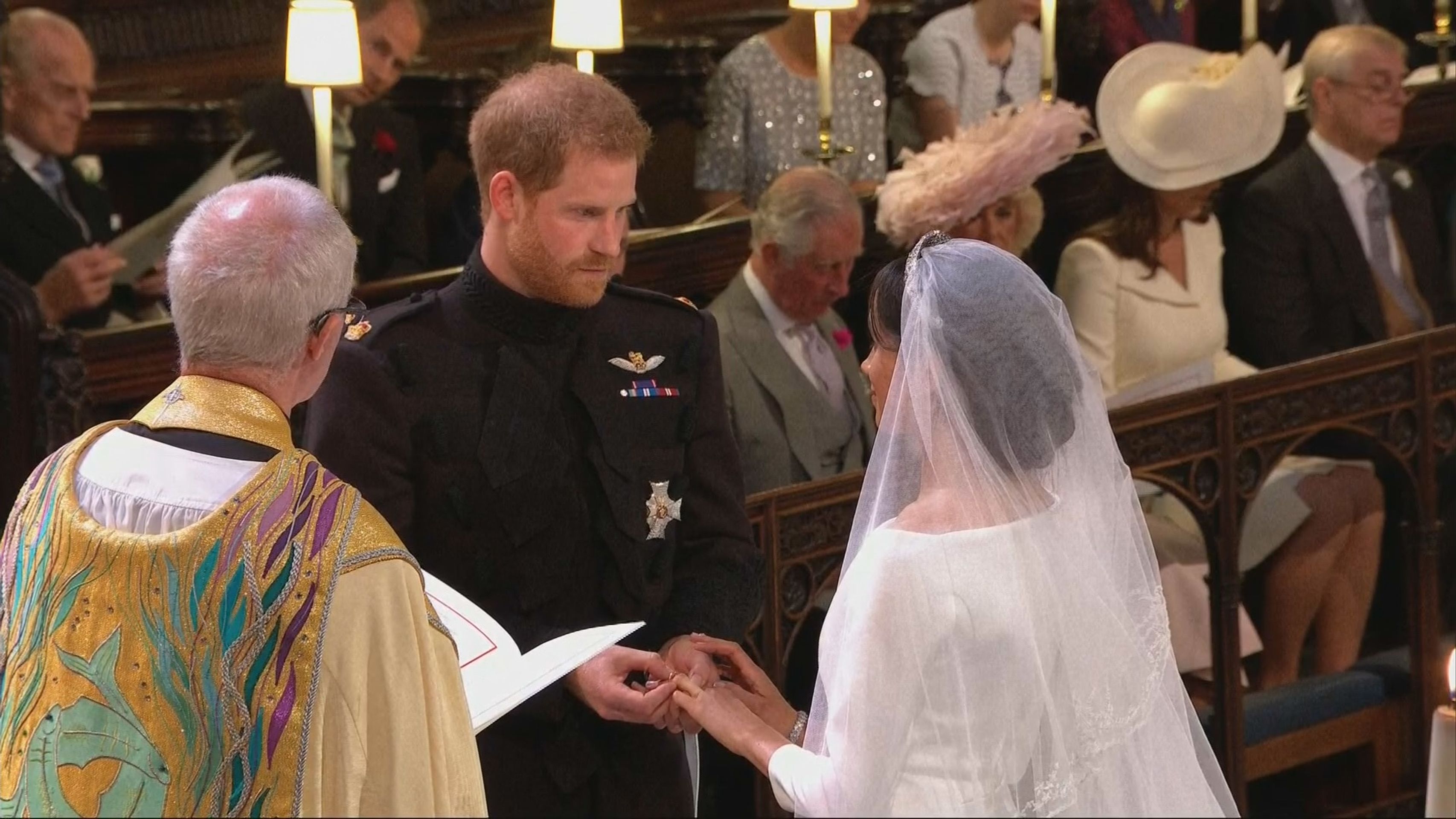 Svatební slib Meghan a Harryho - 2 - GALERIE: Královská svatba Harryho a Meghan (9/12)