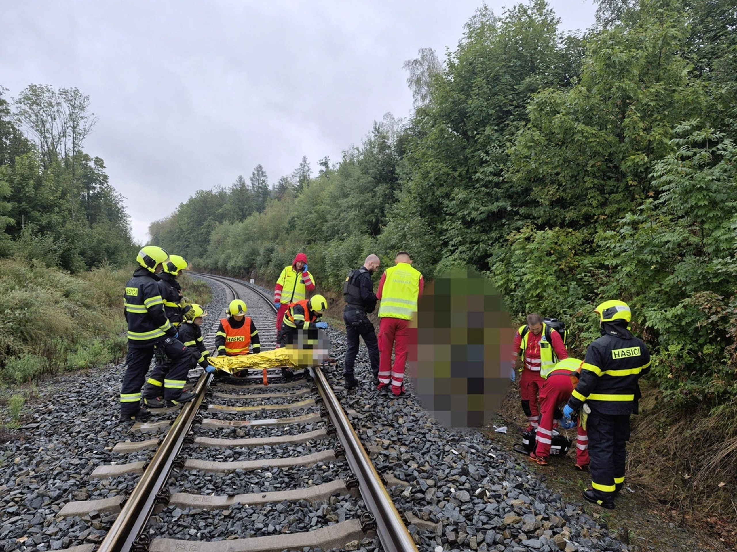 Střet vlaku s dívkou na Bruntálsku - Střet vlaku s dívkou na Bruntálsku (4/4)