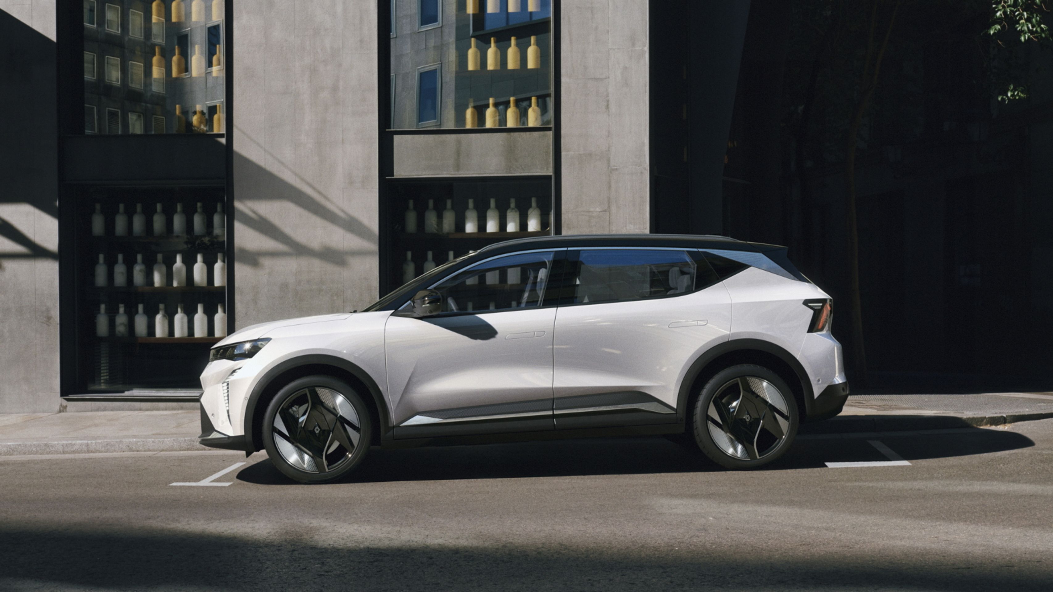 Renault Scenic E-Tech - Nový Renault Scenic je elektrický (7/22)