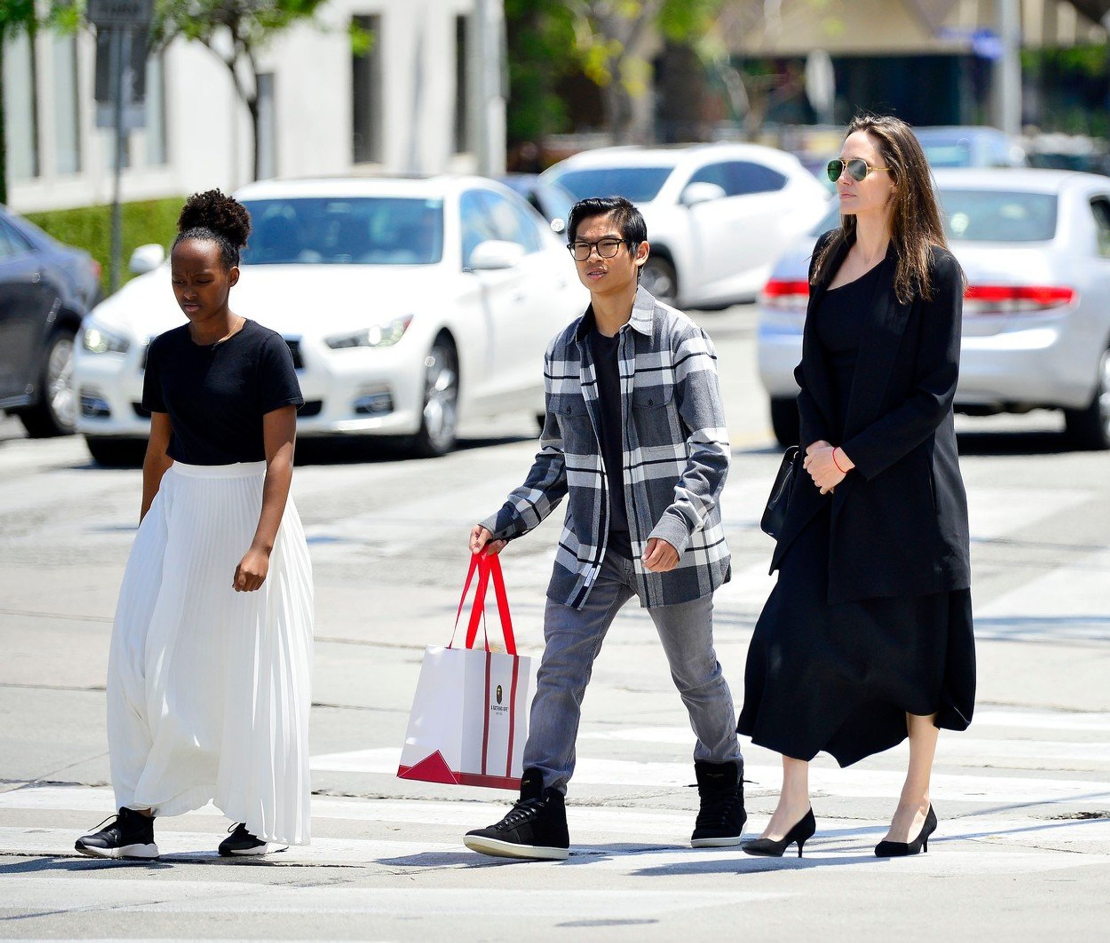 Angelina Jolie s dětmi - GALERIE: Brad Pitt a Angelina Jolie (3/12)
