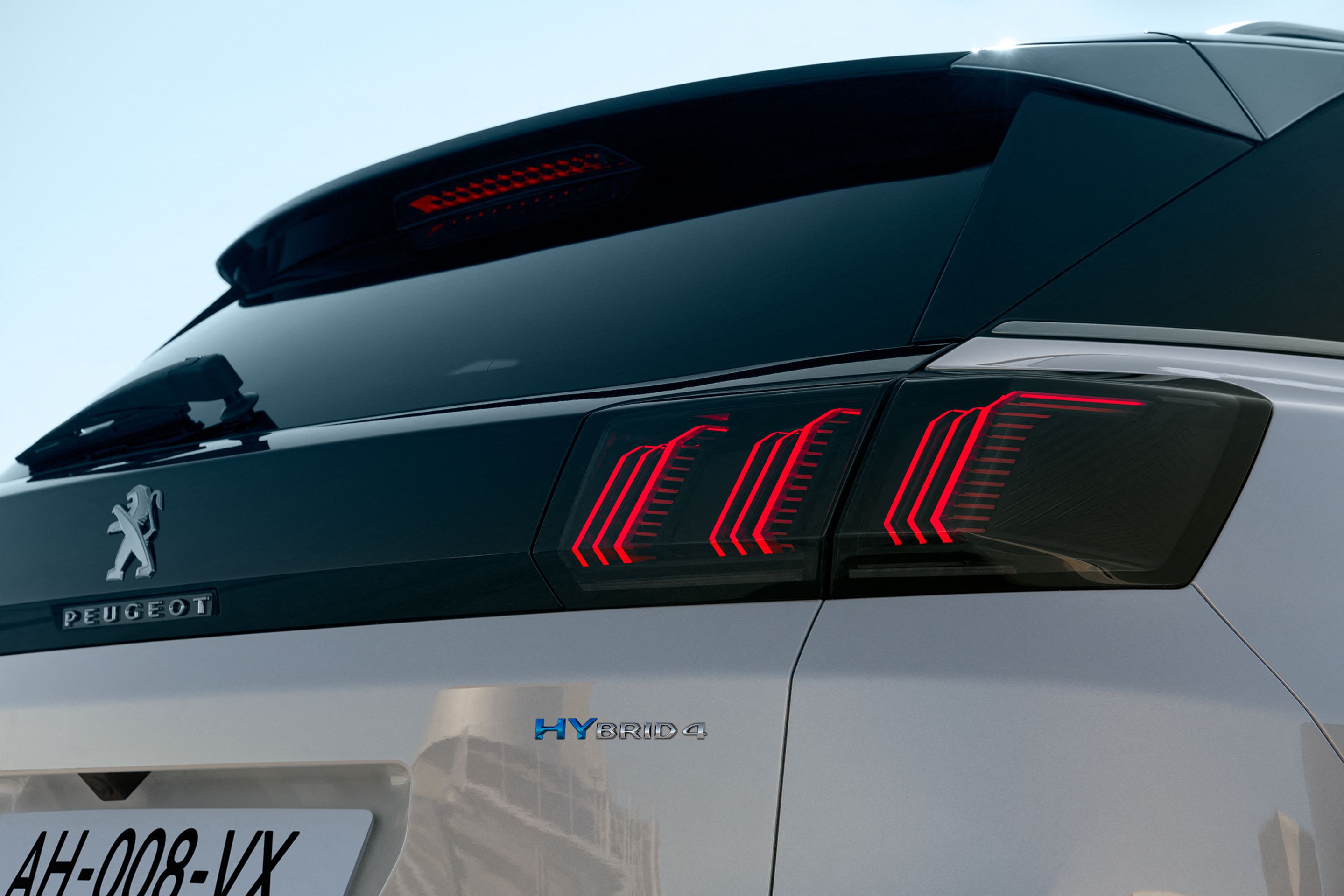 Modernizovaný crossover Peugeot 3008 - 11 - Fotogalerie: Peugeot 3008 vycenil lví zuby (6/8)
