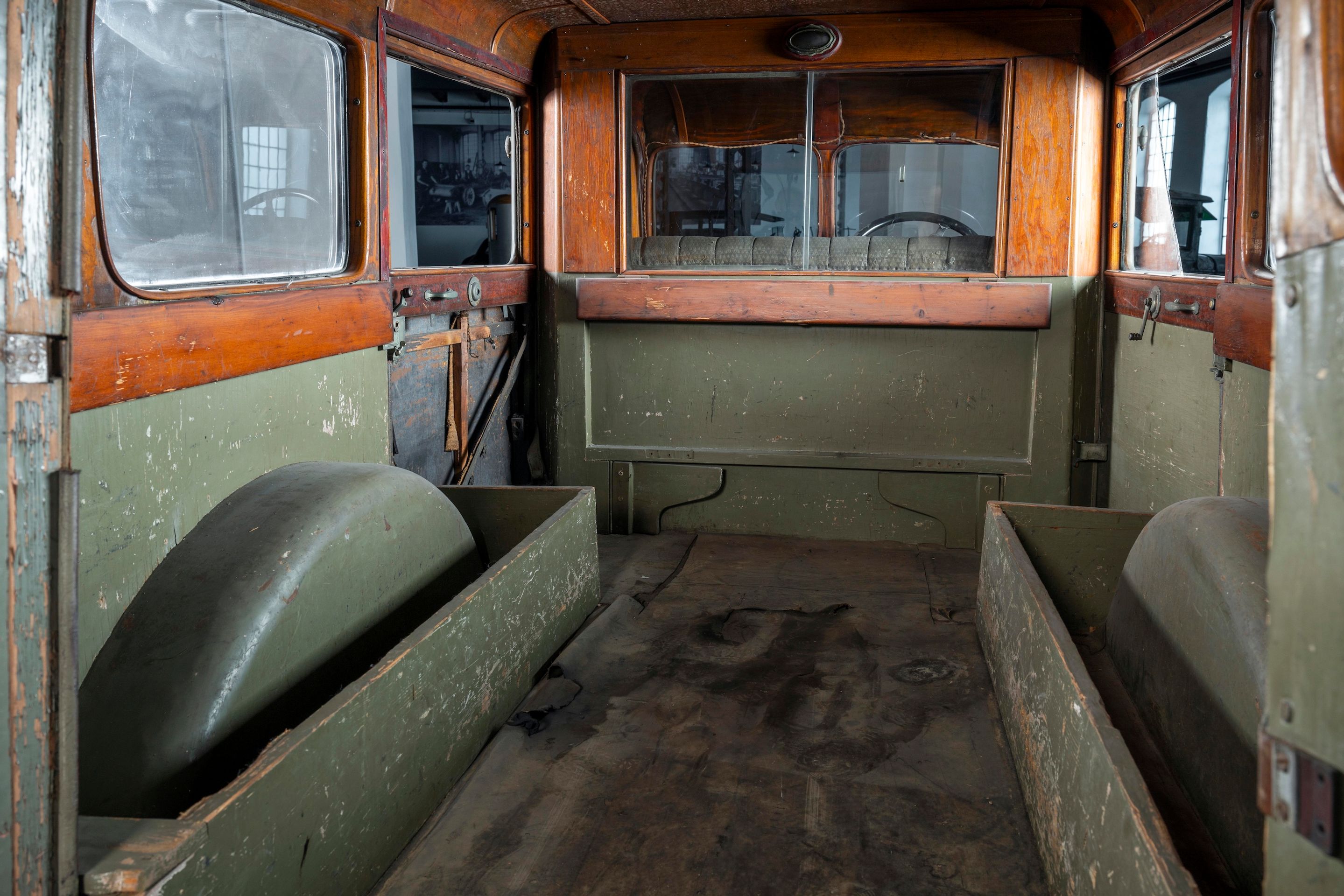Unikátní historické vozy v nové expozici Škoda Muzea - Škoda Muzeum ukáže unikátní historické vozy před renovací (38/48)