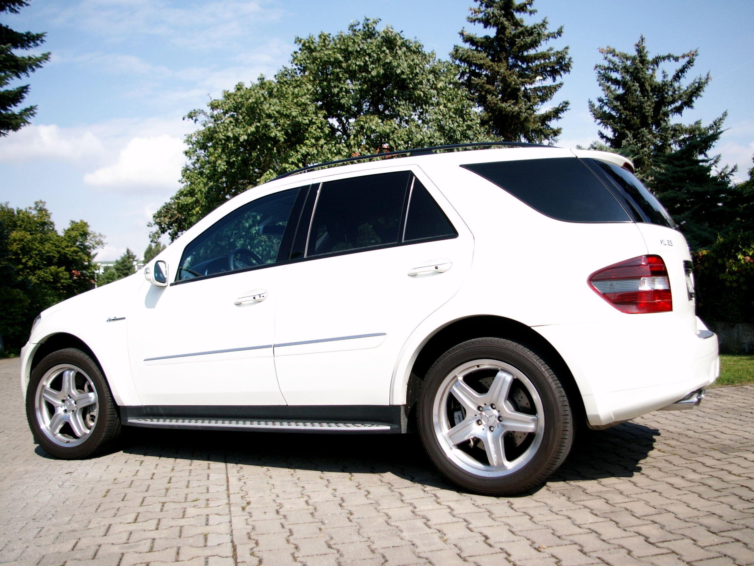 Mercedes-Benz ML 63 AMG - GALERIE Mercedes ML 63 AMG (2/8)