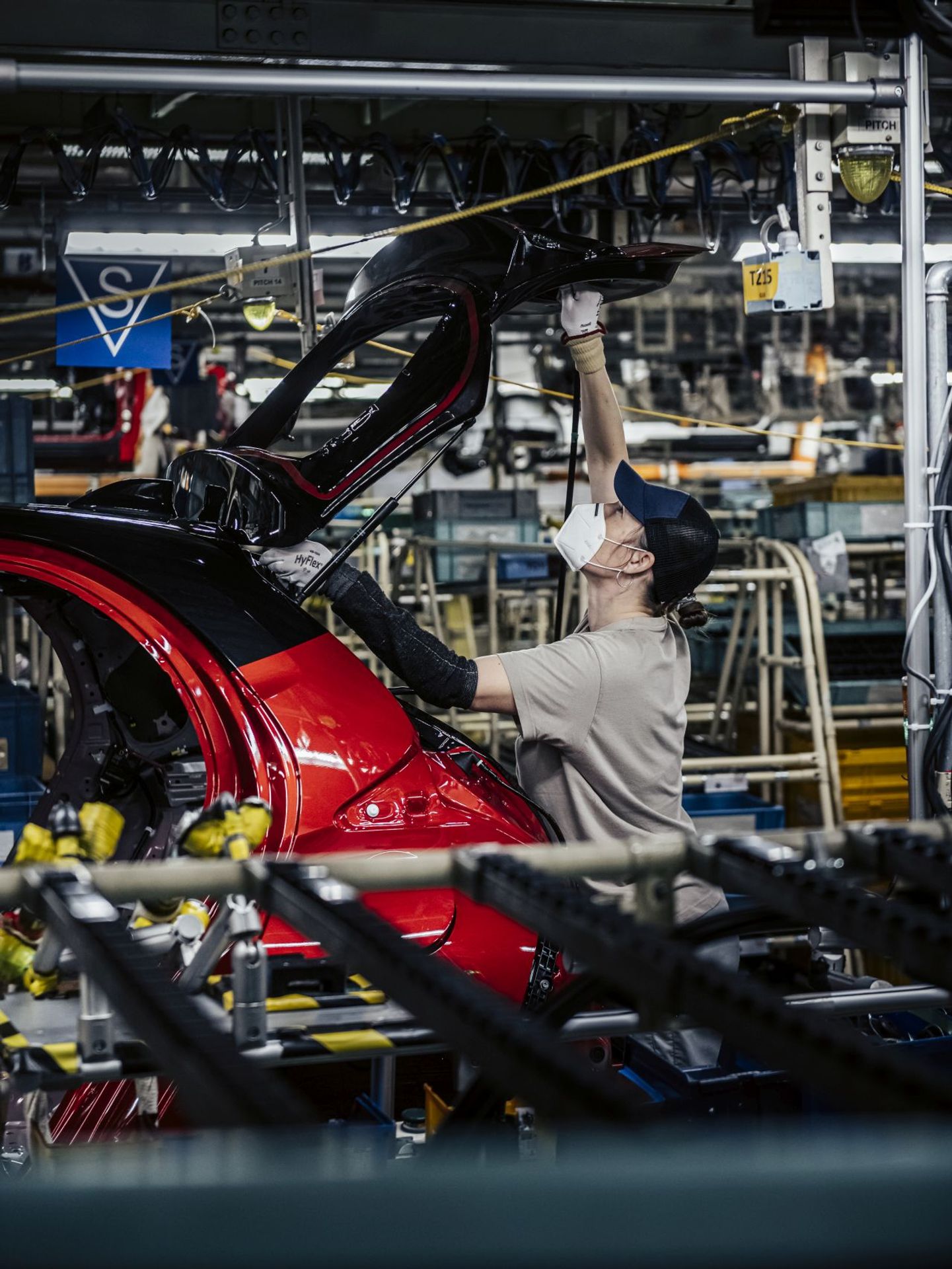 Výroba Toyoty Yaris ve středočeském Kolíně - Podívejte se na výrobní linky Toyoty v Kolíně (10/18)