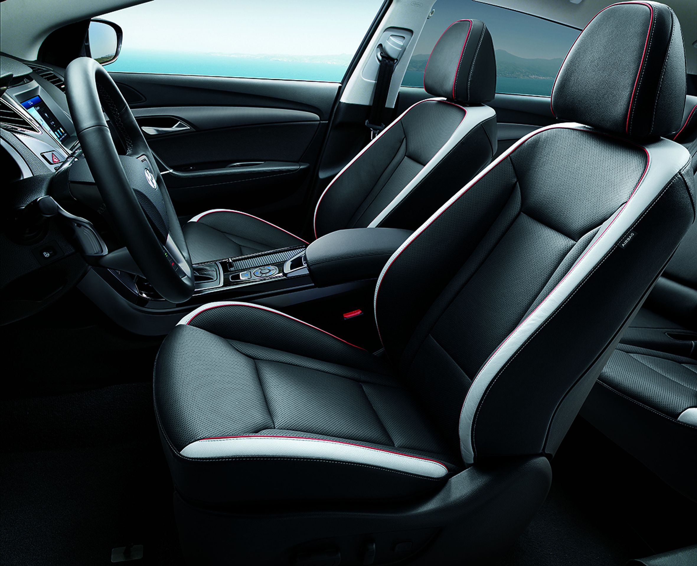 Modernizovaný model Hyundai i40 - 18 - Fotogalerie: Omlazený model Hyundai i40 (7/9)