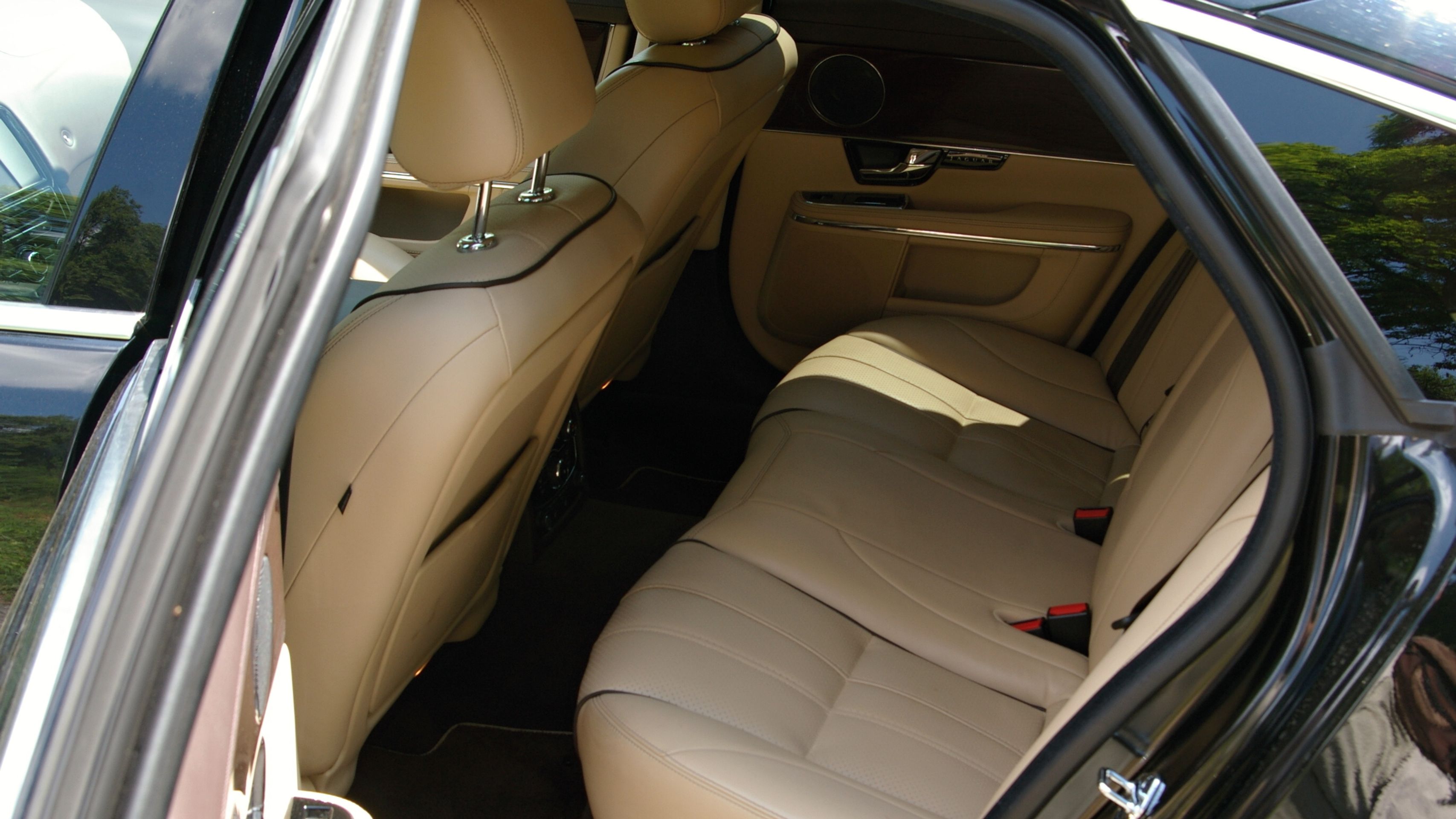 Jaguar XJ - 6 - GALERIE Jaguar XJ (6/12)