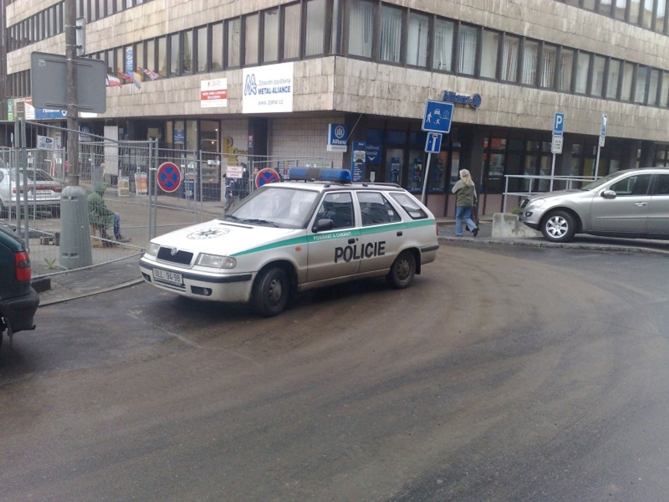 Policejní auta porušující zákon - Galerie přestupků policistů (25/30)