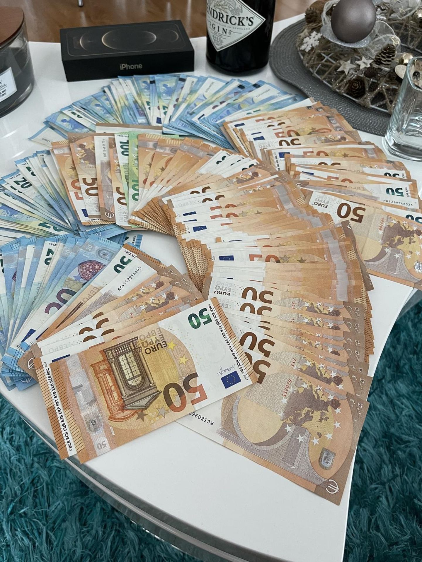 Finanční prostředky z trestné činnosti (4) - Finance z organizované prostituce (2/4)