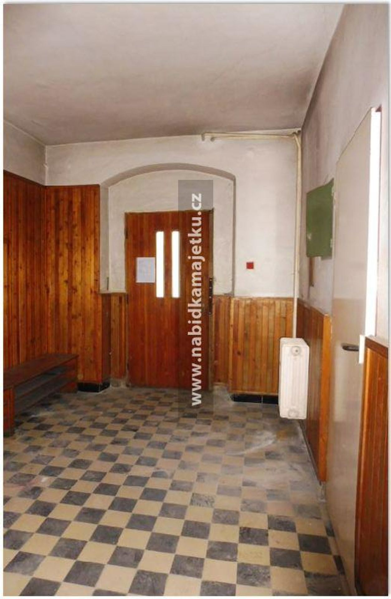 Prodej majetku Budova s pozemkem, Bruntál (1) - Nabídka majetku státu (14/115)