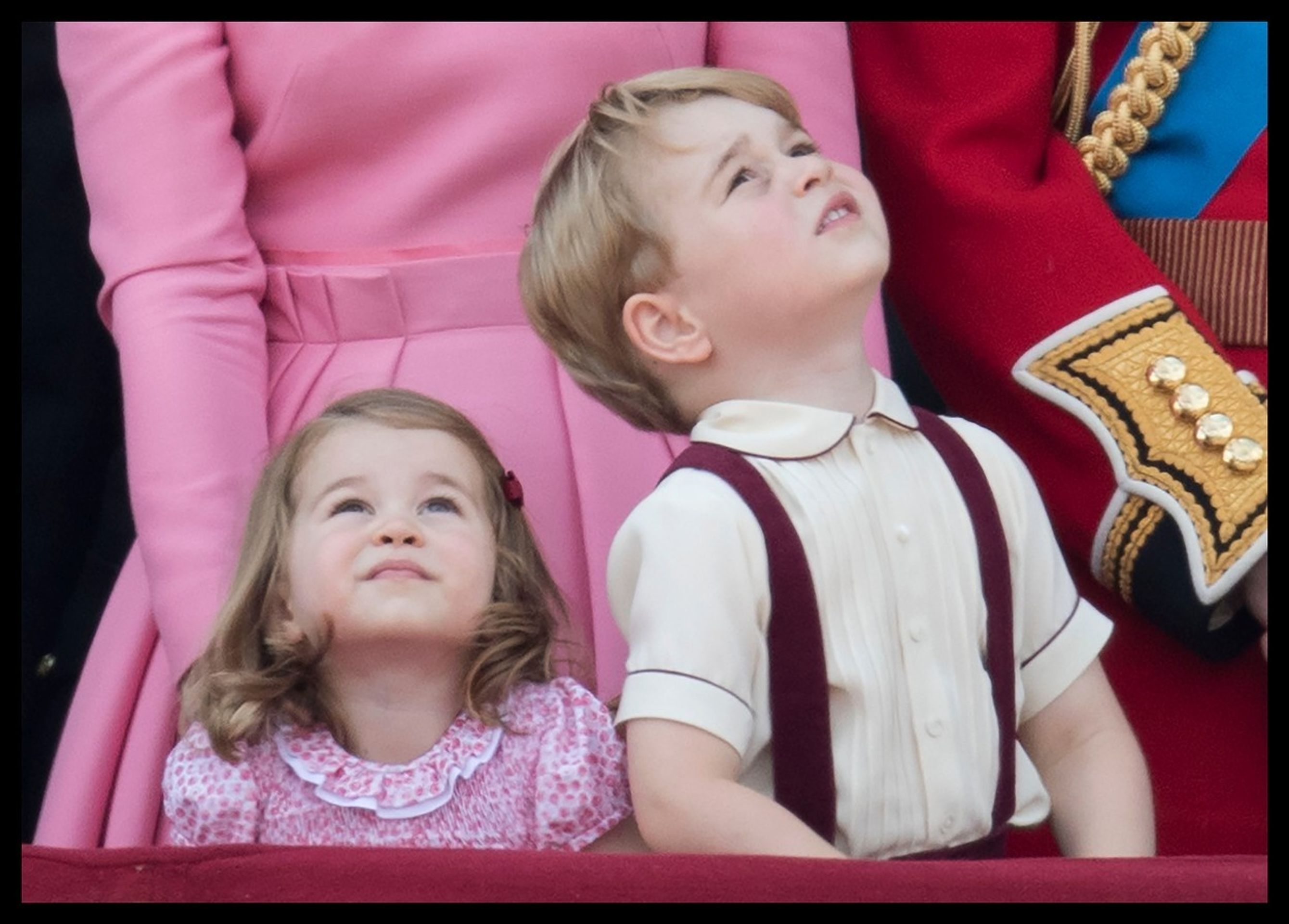 George a Charlotte na oslavě narozenin královny - 4 - GALERIE: William a Kate s dětmi (14/16)
