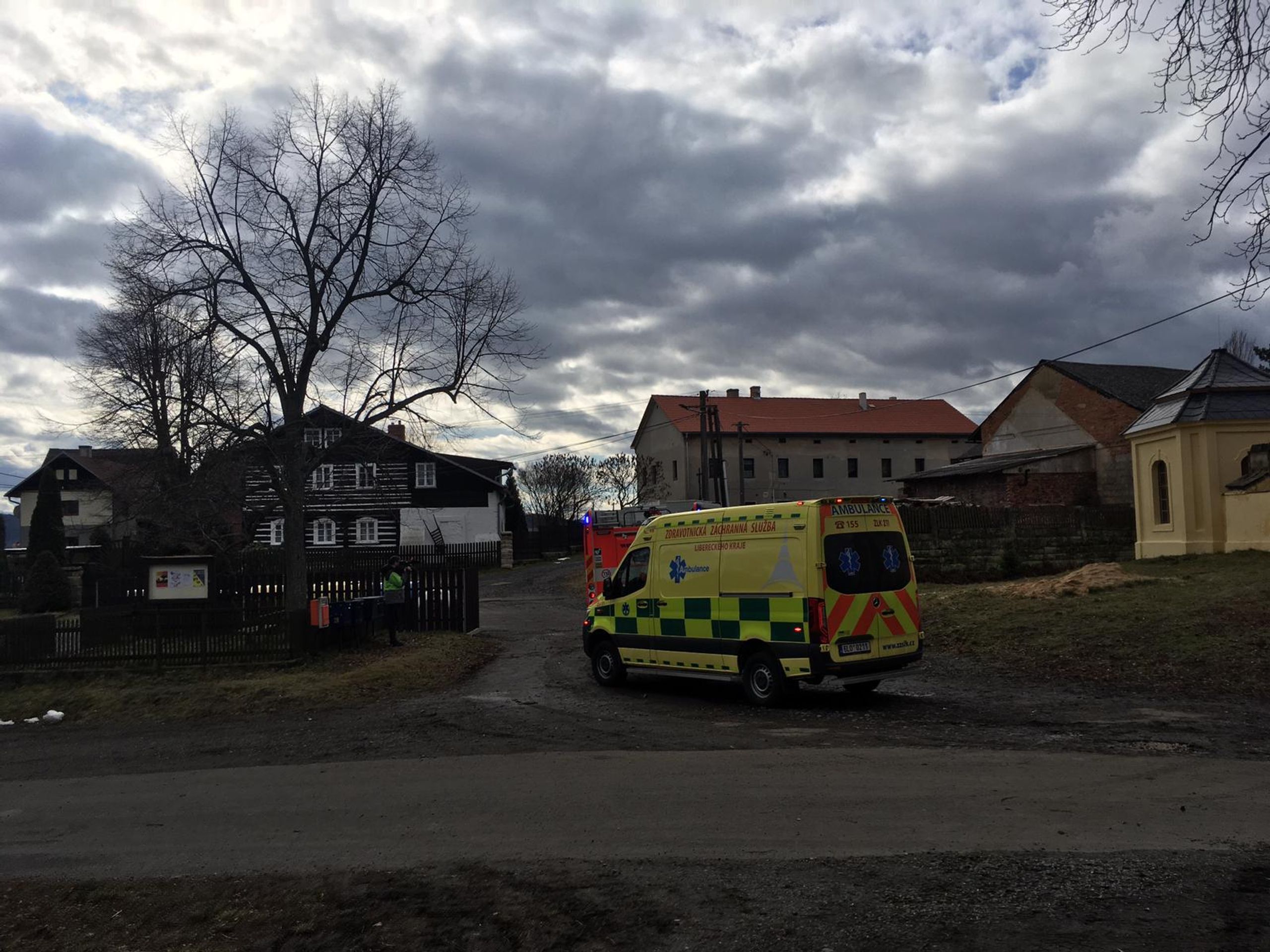 Vážná nehoda na Českolipsku - GALERIE: Vážná nehoda na Českolipsku (1/3)