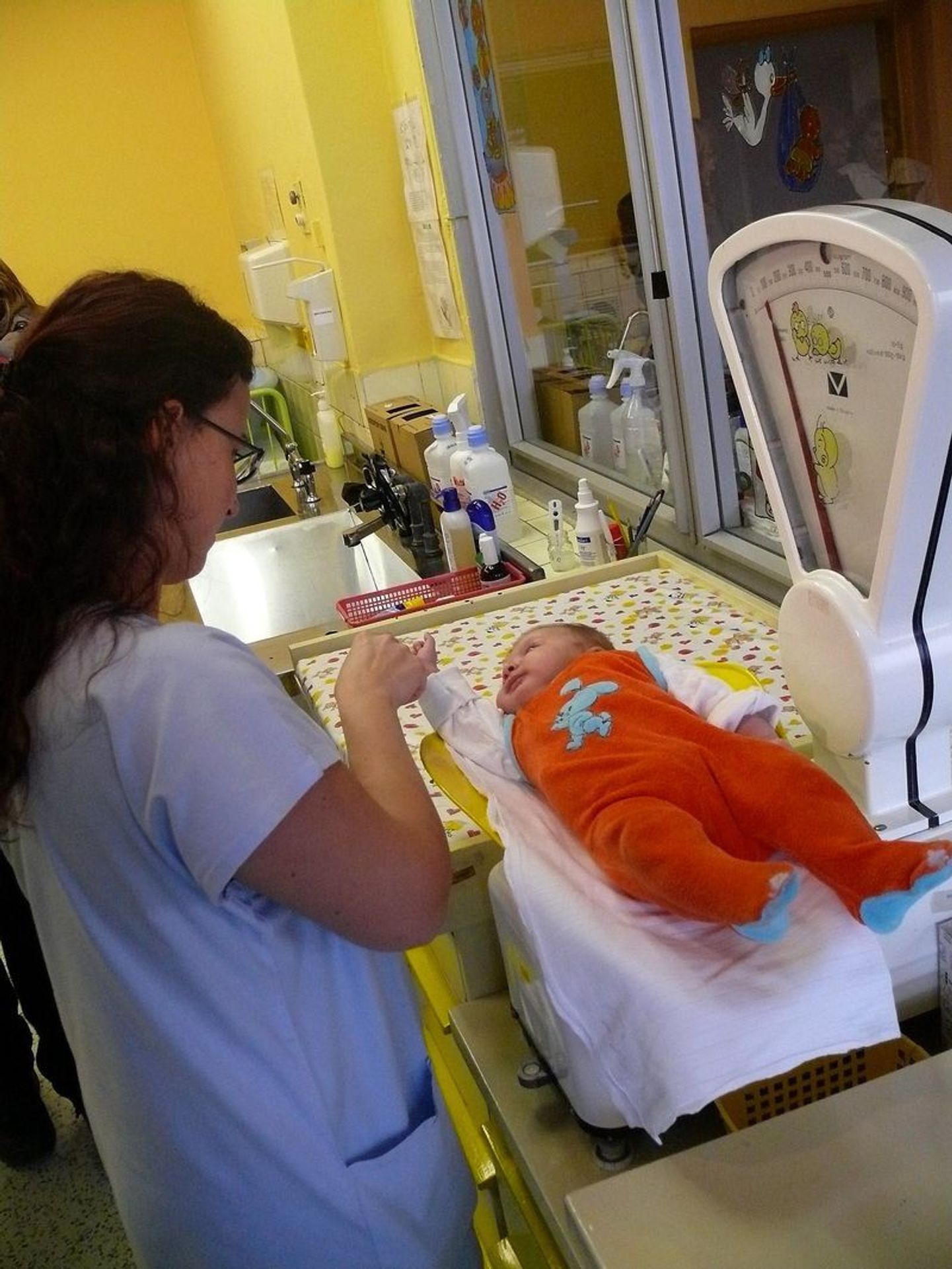 Novorozenec nalezený v ostravském babyboxu - Fotogalrie - Novorozenec nalezený v ostravském babyboxu (1/4)