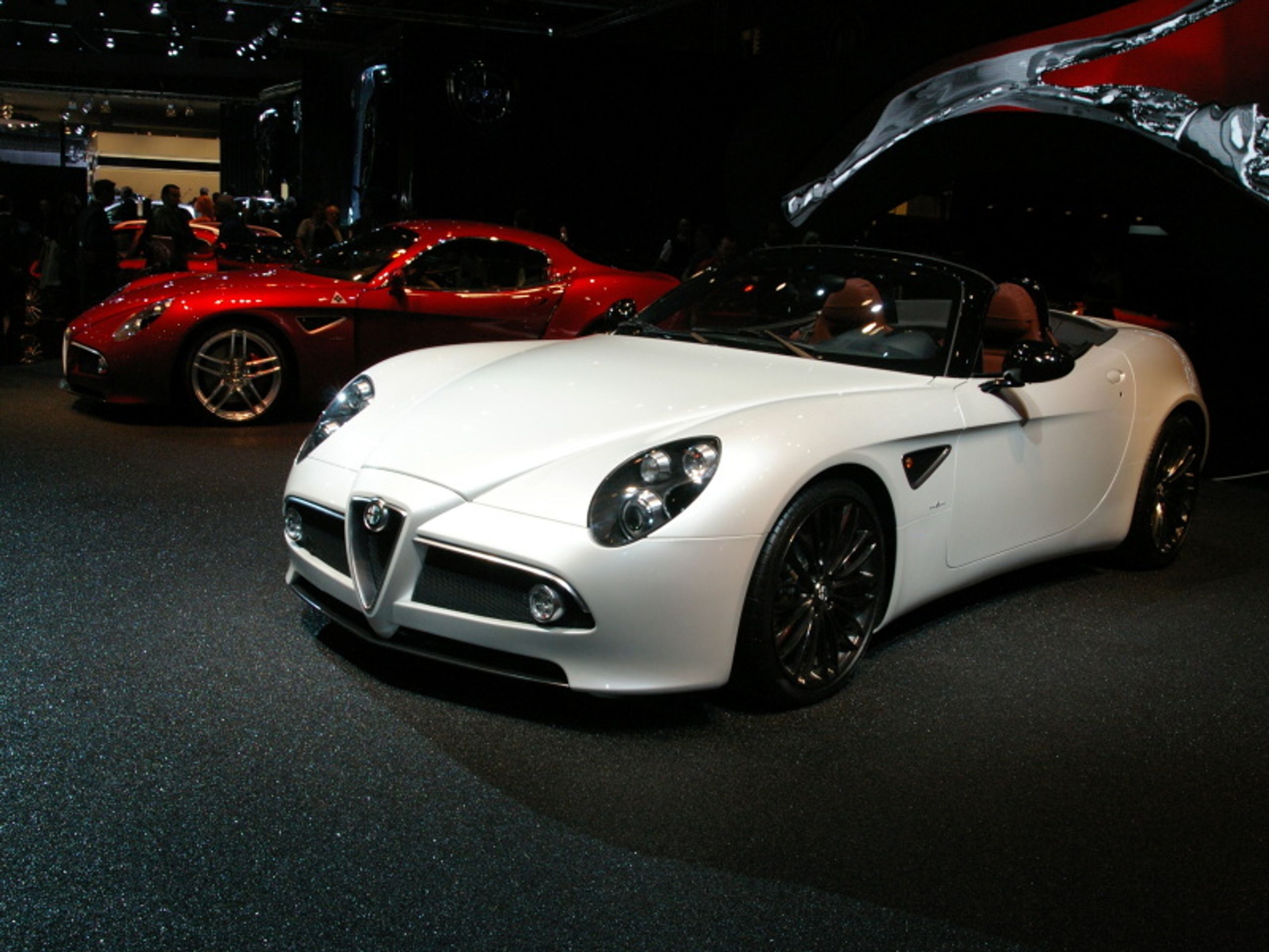 Alfa Romeo 8C Compettizione - GALERIE paříž sériovky (10/36)
