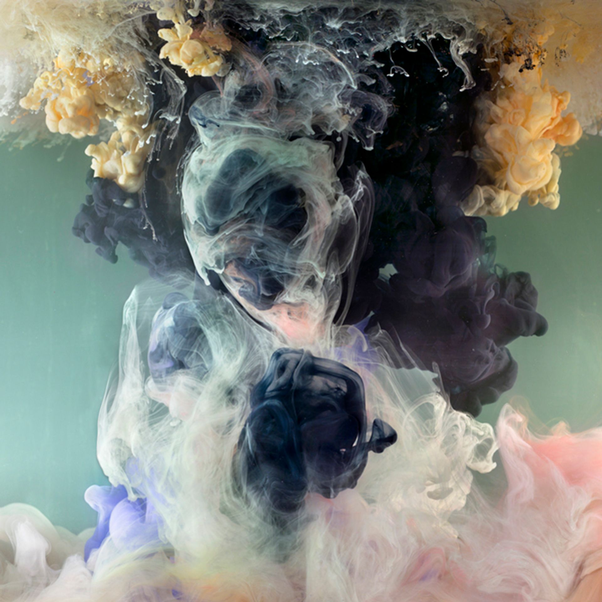 Umělec experimentuje s tekutými barvami - 3 - GALERIE: Umělec experimentuje s tekutými barvami (9/11)