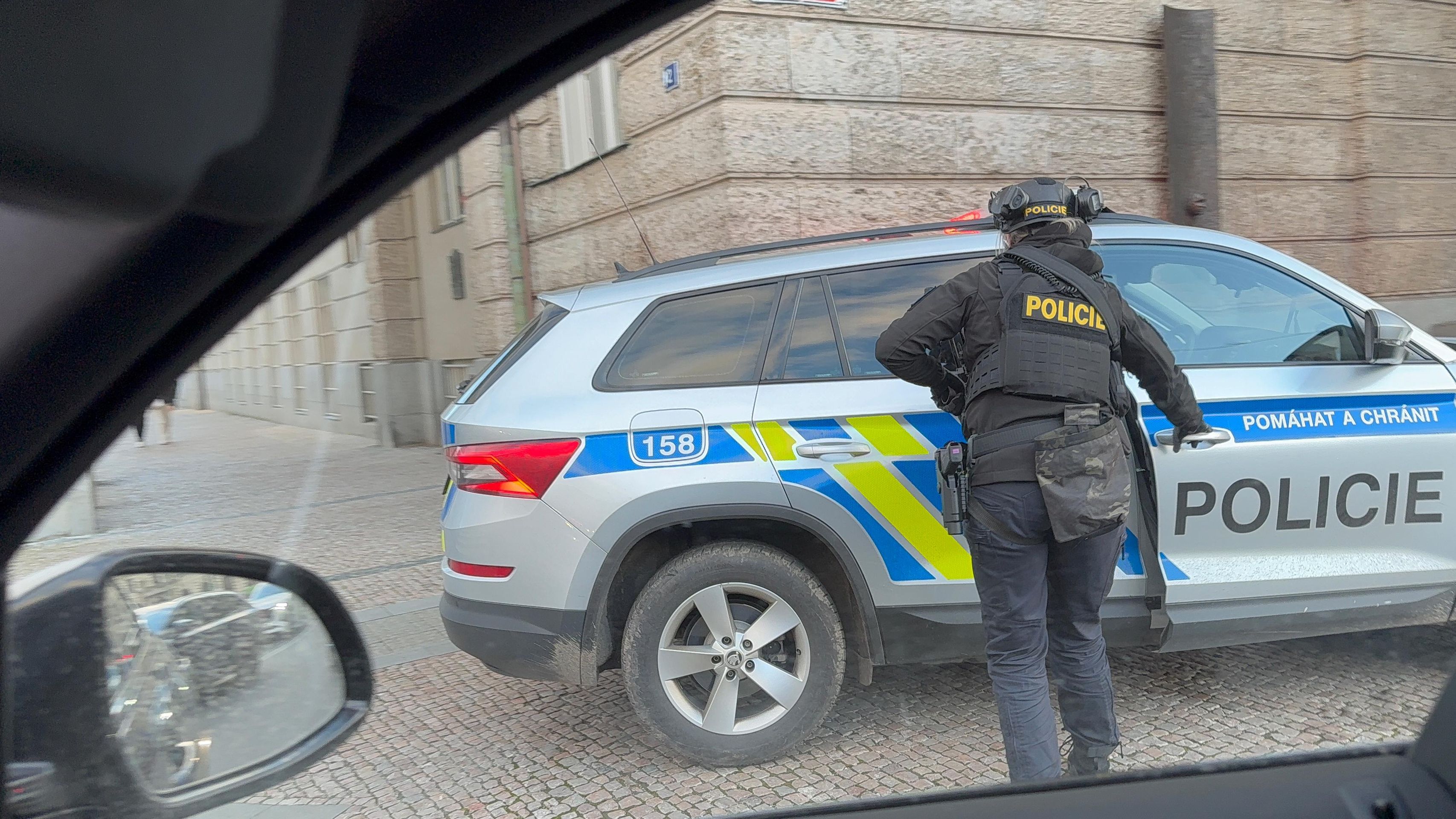 Policejní pátrání v centru Prahy - Policejní pátrání v centru Prahy (5/8)