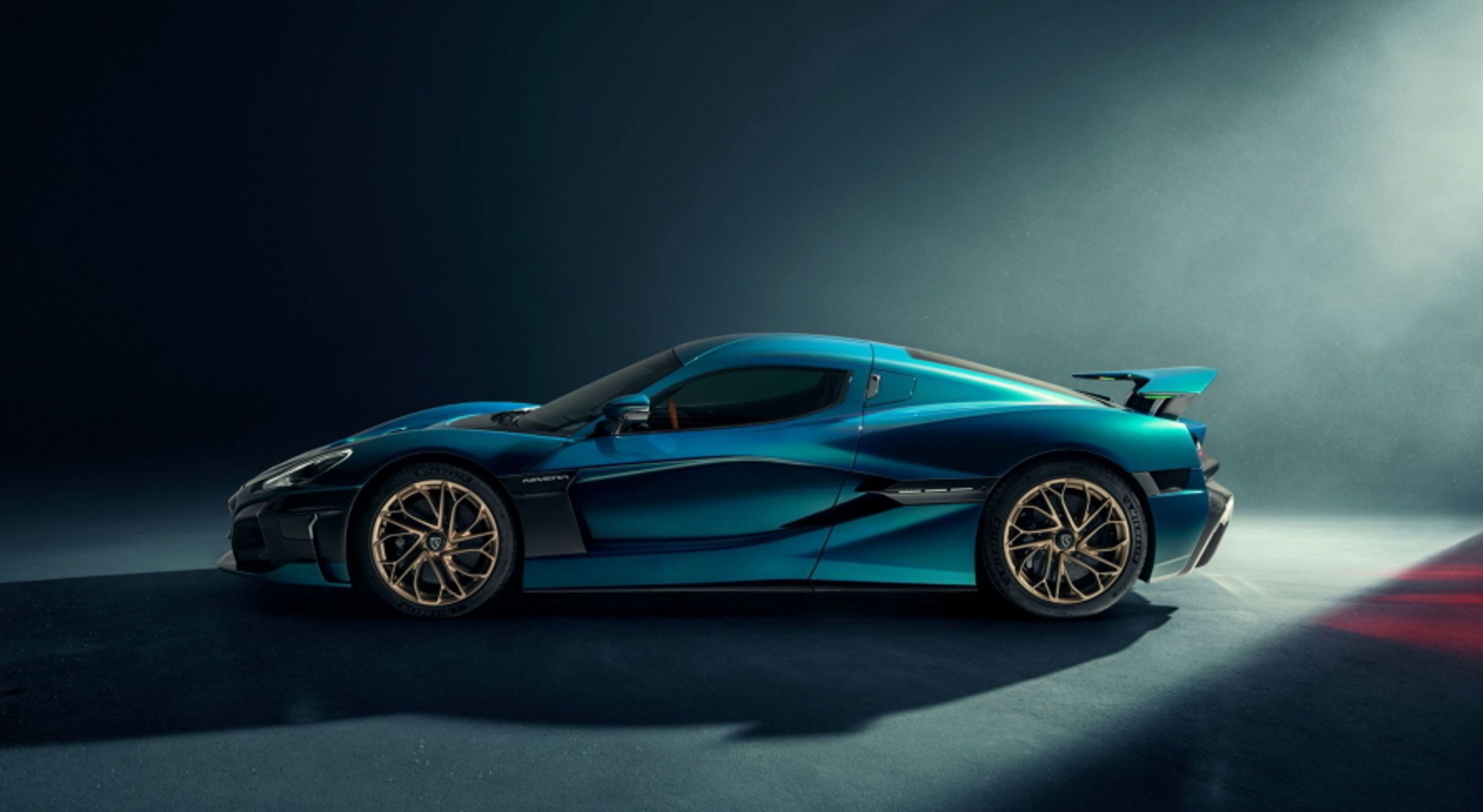 Rimac Nevera - 8 - Fotogalerie: Ultimátní elektrický supersport z Chorvatska - Rimac Nevera (4/16)