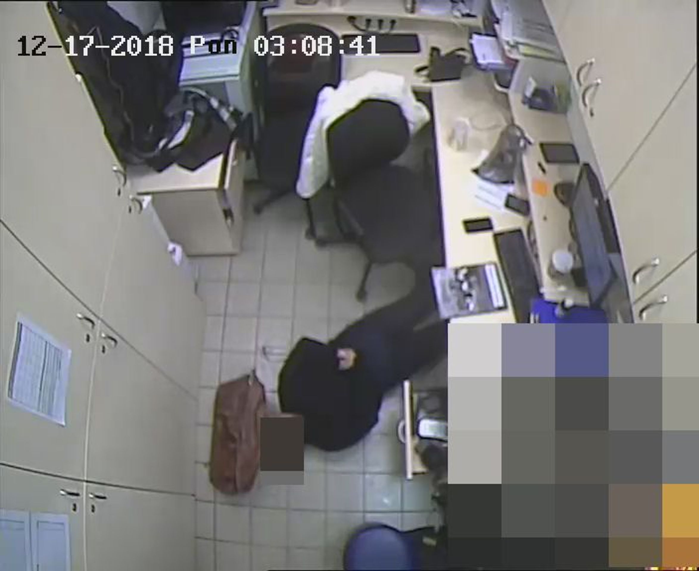 Loupežné přepadení ve fastfoodu - GALERIE: Přepadení pražského fastfoodu (5/7)