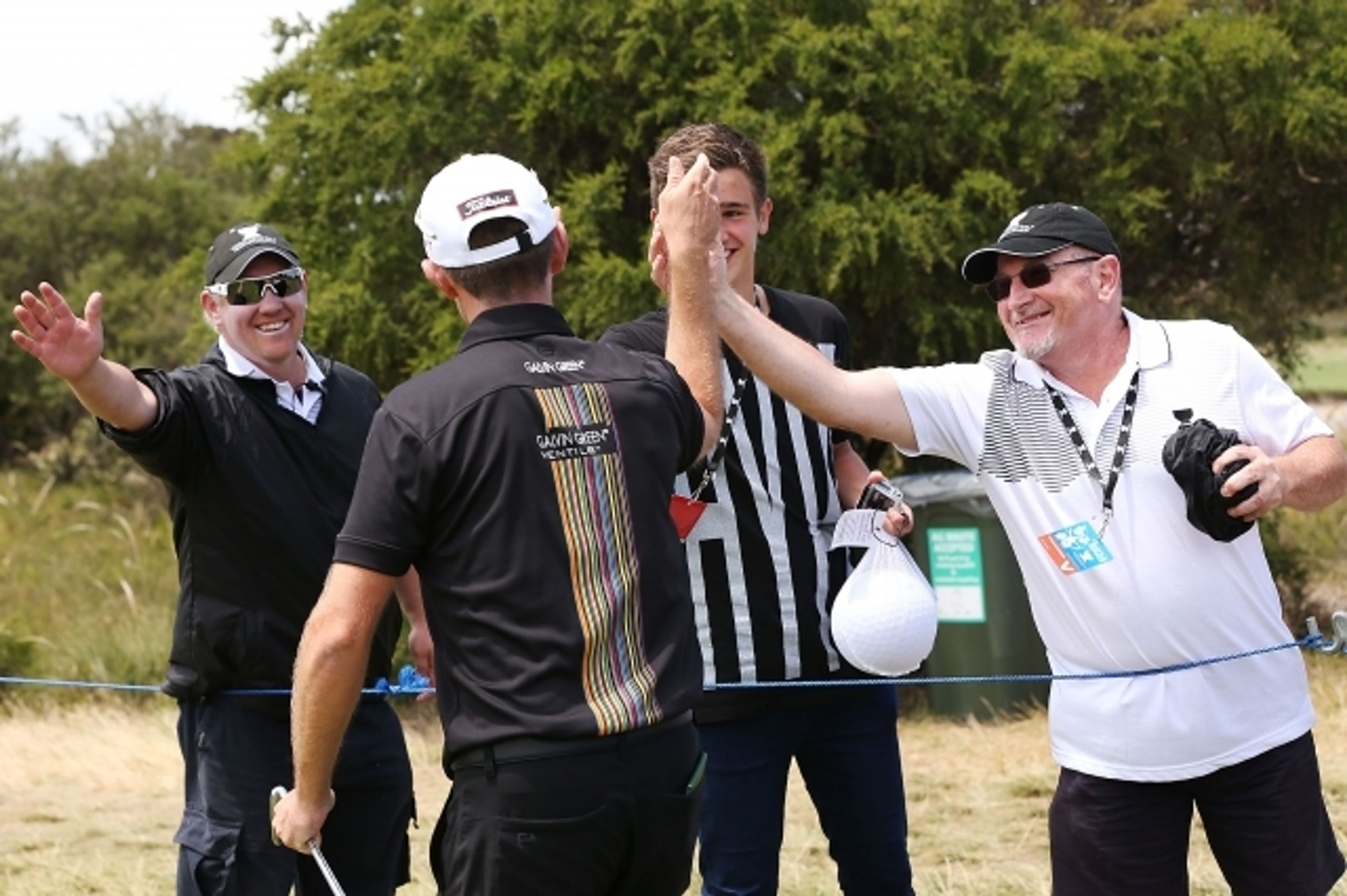 Golfista Stuart Manley zahrál hole in one, mercedes ale nedostal - 5 - GALERIE: Golfista Manley zahrál hole in one, mercedes ale nedostal (3/7)