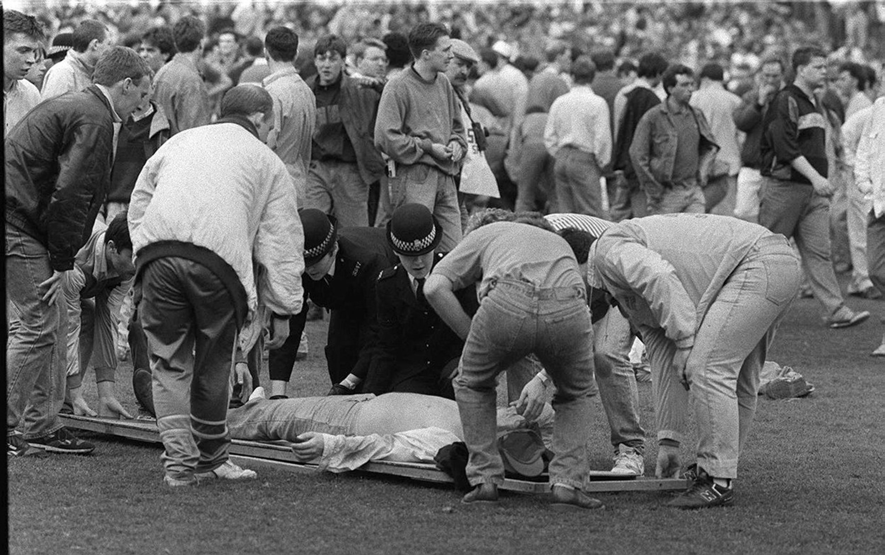 Tragédie na stadionu Hillsborough - 3 - GALERIE: Tragédie na stadionu Hillsborough (4/6)