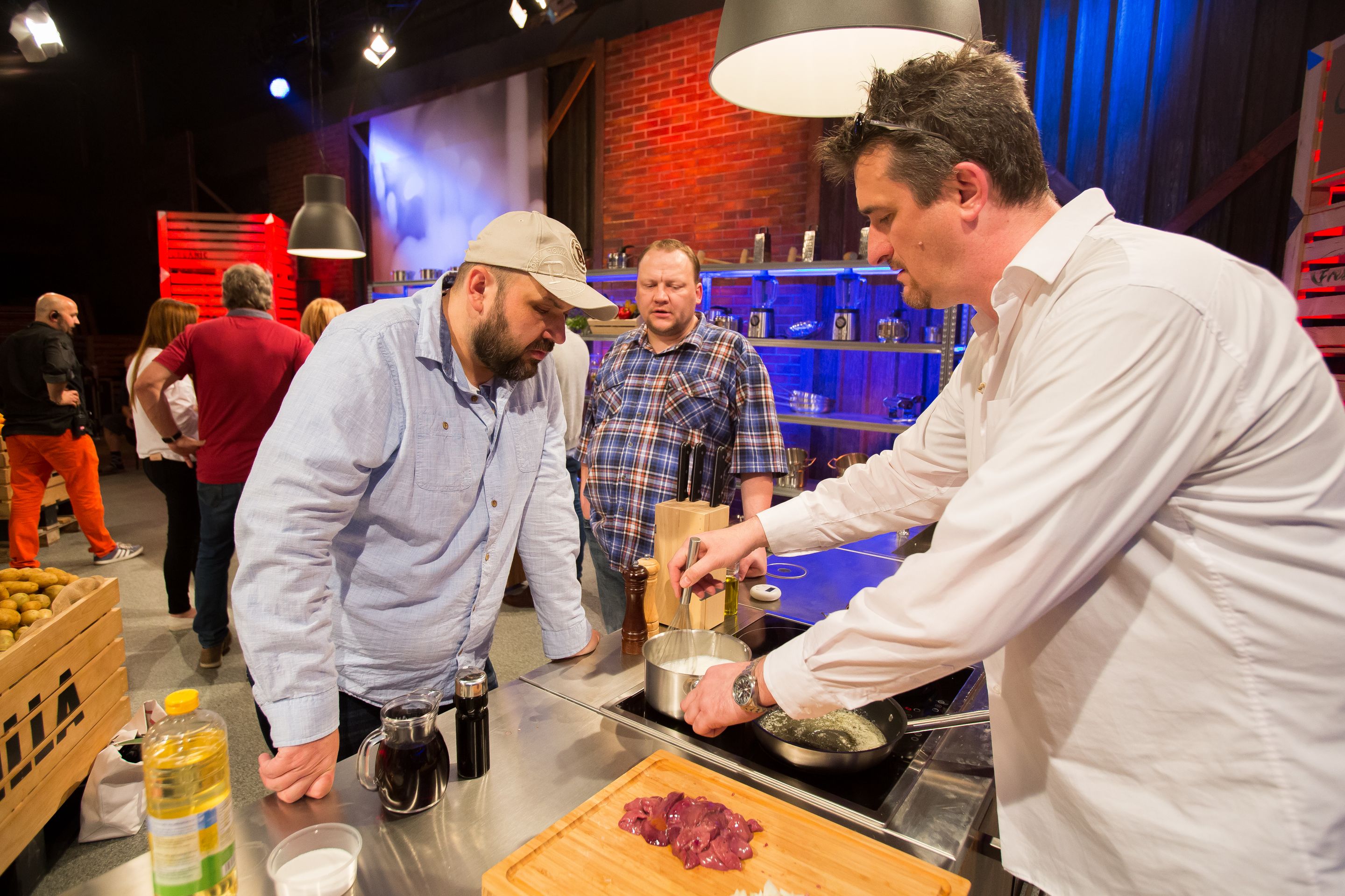 MasterChef: Maxim Turbulence - GALERIE: Petr Novák z Maxim Turbulenc v MasterChef Česko (1/5)