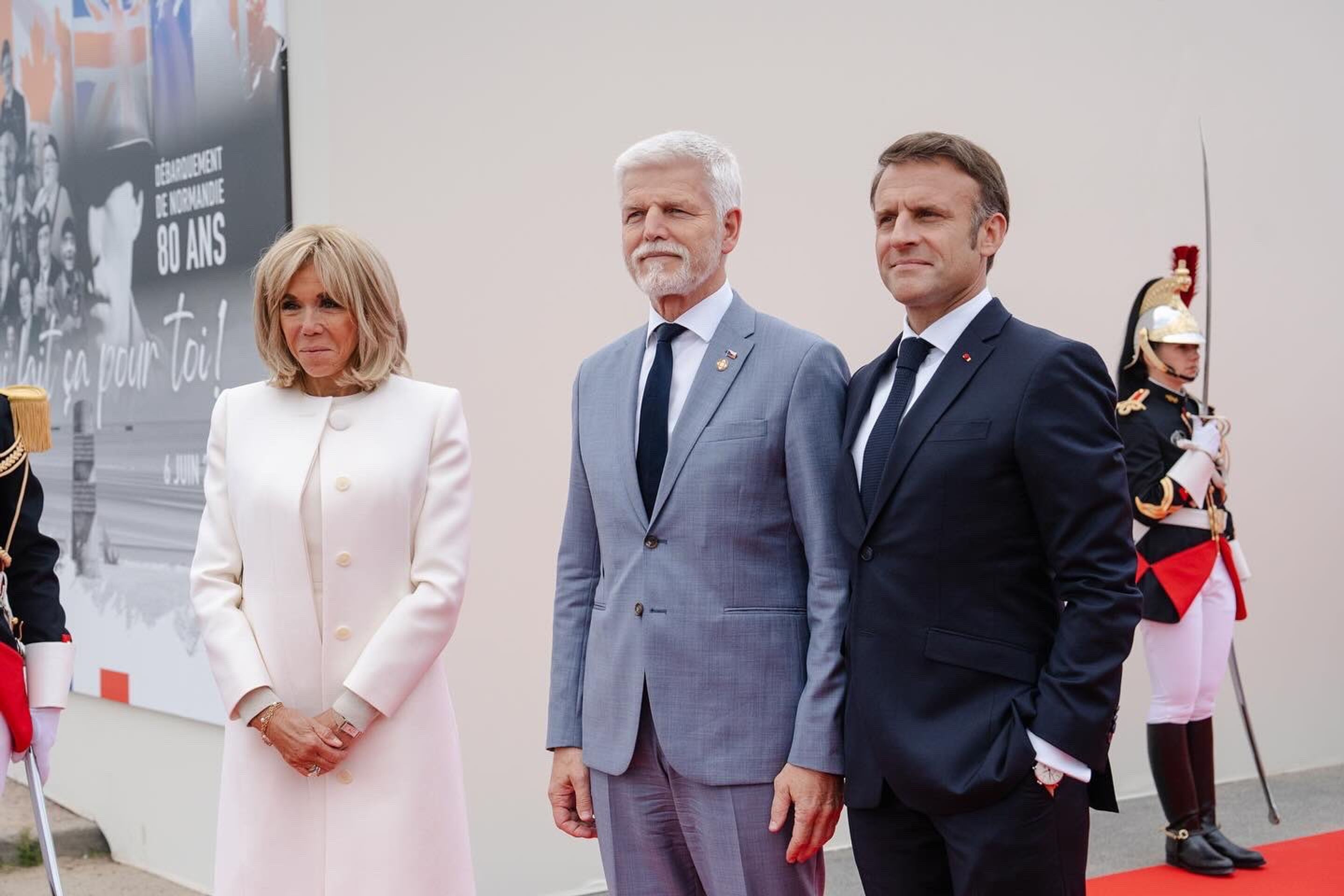 Brigitte Macronová, prezidenti Petr Pavel a Emmanuel Macron - Oslavy 80. výročí vylodění v Normandii (2/18)