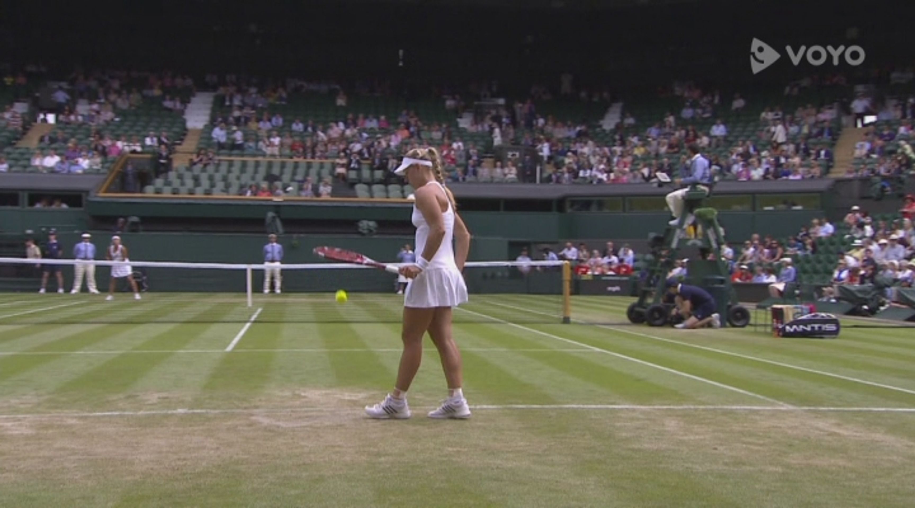 2014-06-26_WIMBLEDON-2014-4-6-Kerber-Watson-B029012 - VTHUMB - FOTOGALERIE: Vlakové neštěsí u města Santiago de Compostela (8/21)